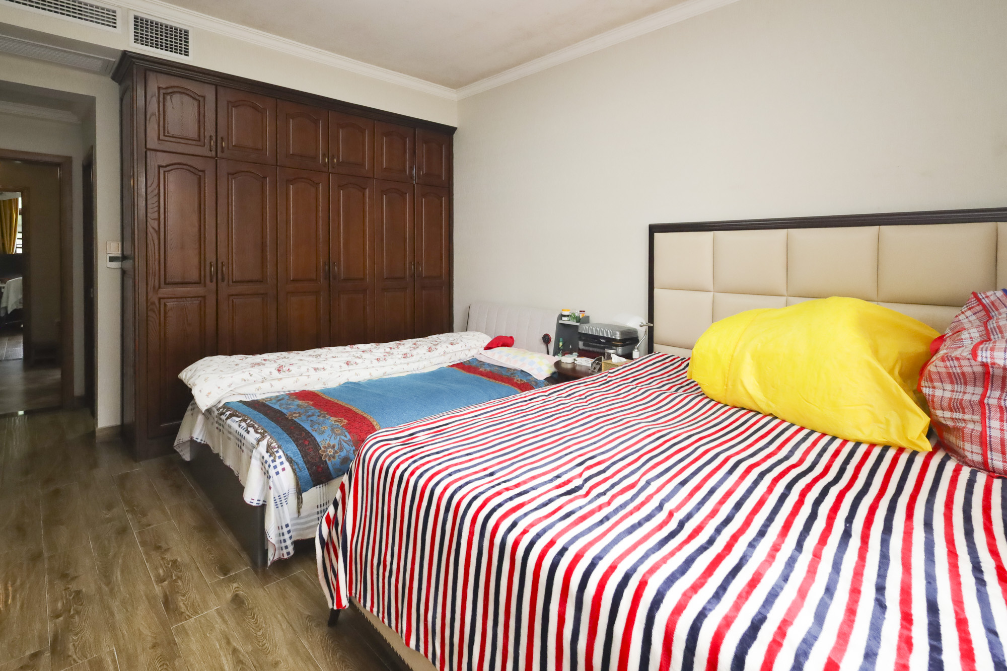 幸福考拉 4室2厅2卫 142.0万 幸福考拉 4室2厅2卫 142.0万卧室