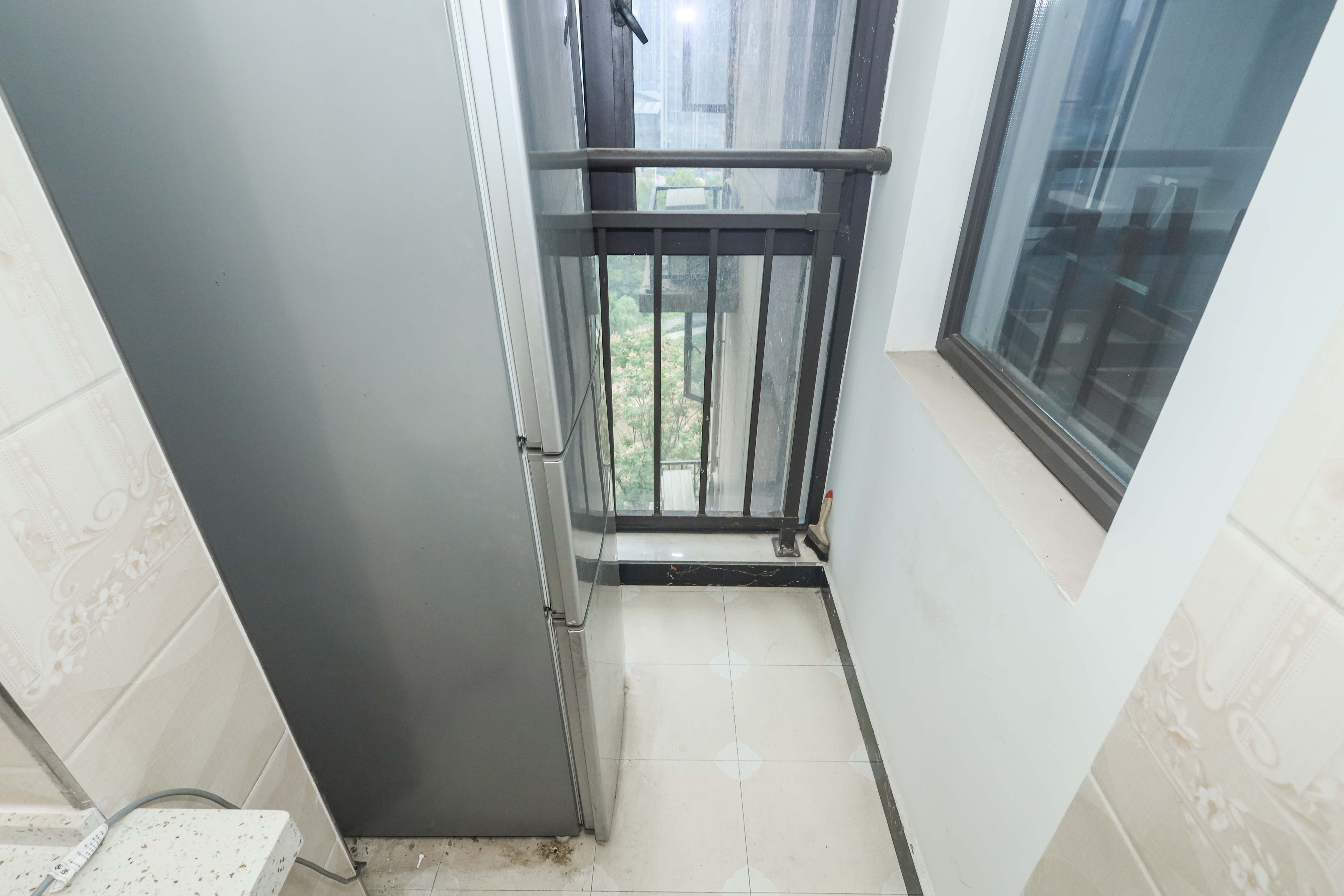 中国铁建梅溪青秀二期 3室2厅2卫 160.0万 中国铁建梅溪青秀二期 3室2厅2卫 160.0万厨房