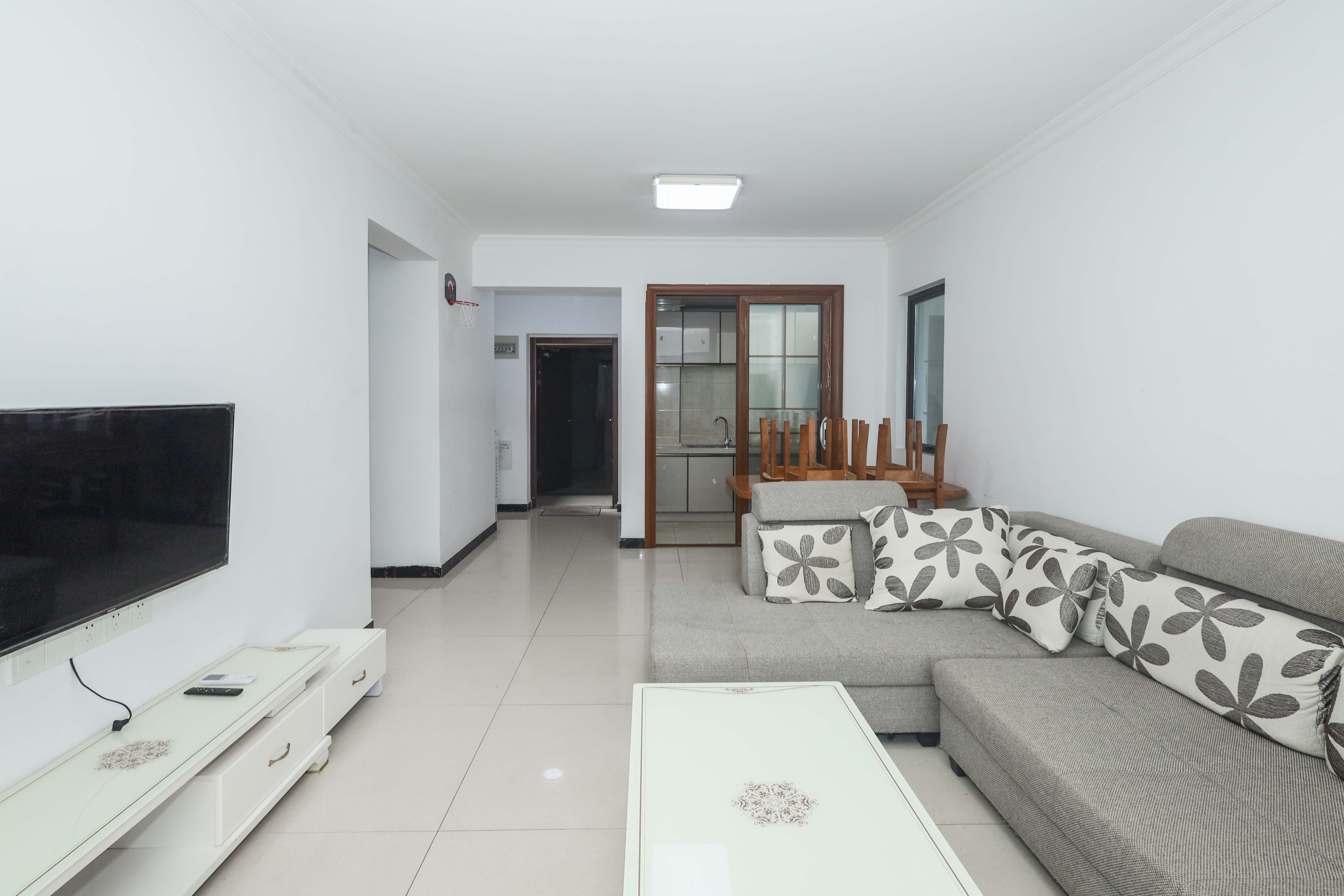 中国铁建梅溪青秀二期 3室2厅2卫 160.0万 中国铁建梅溪青秀二期 3室2厅2卫 160.0万客厅