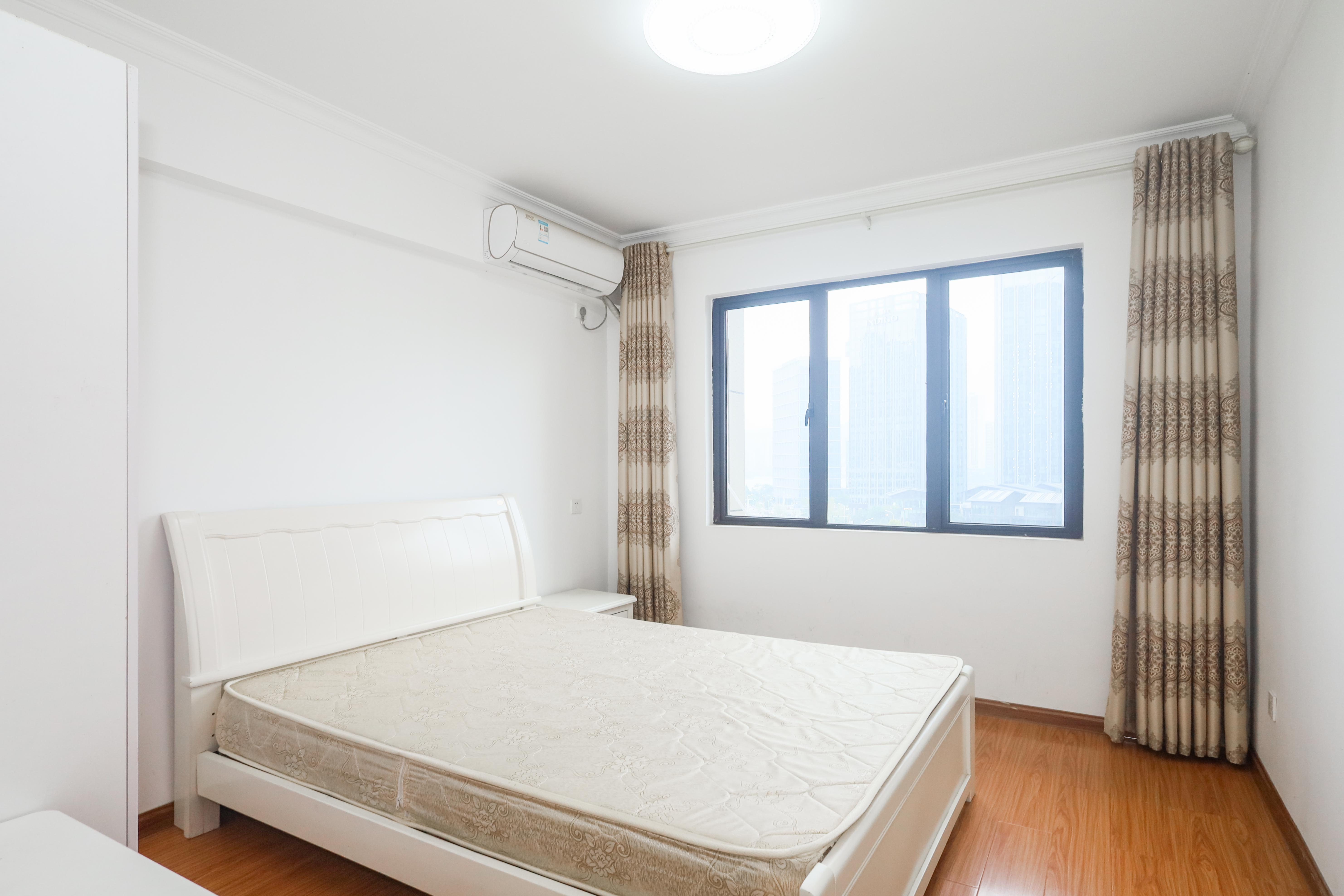 中国铁建梅溪青秀二期 3室2厅2卫 160.0万 中国铁建梅溪青秀二期 3室2厅2卫 160.0万卧室