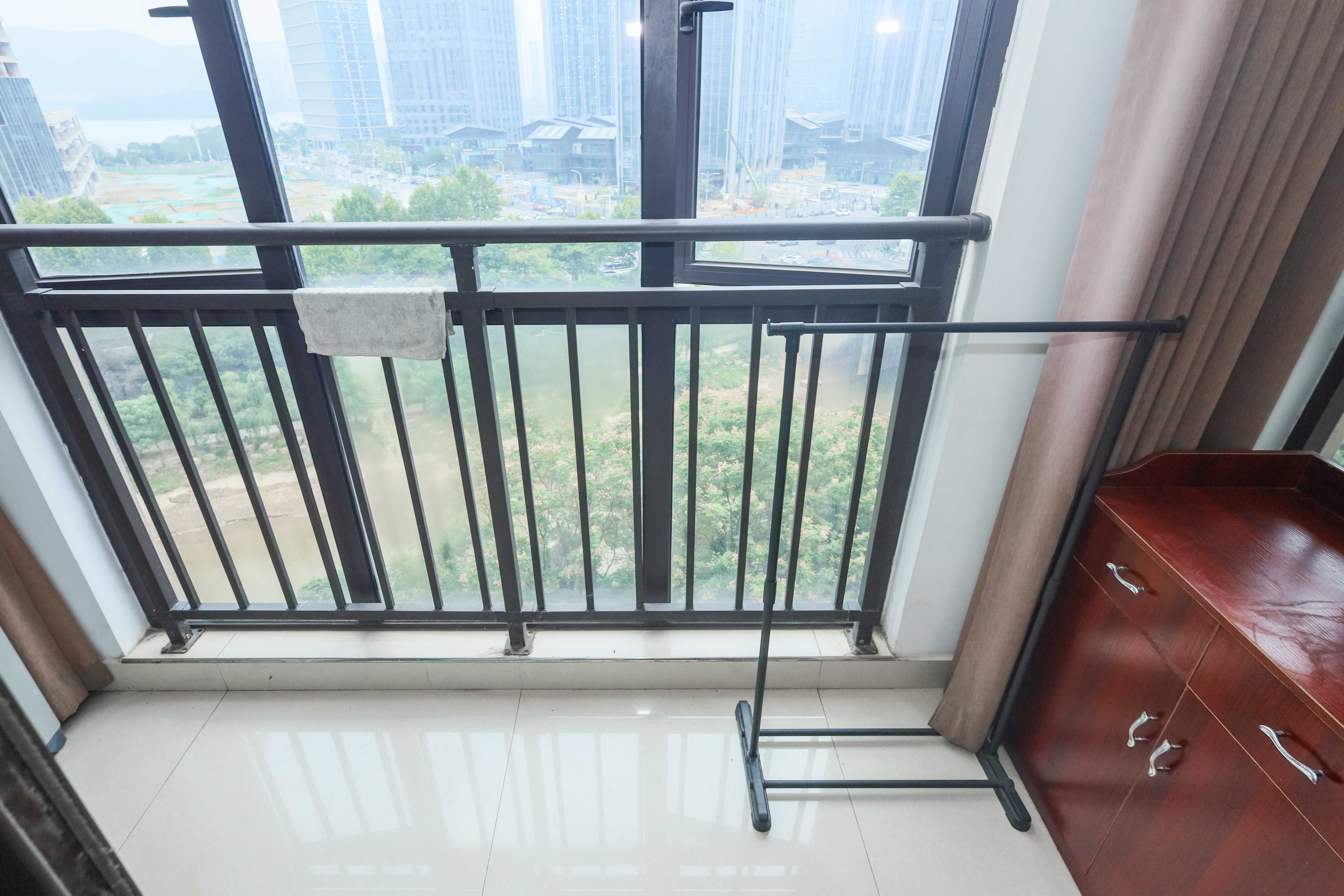 中国铁建梅溪青秀二期 3室2厅2卫 160.0万 中国铁建梅溪青秀二期 3室2厅2卫 160.0万阳台