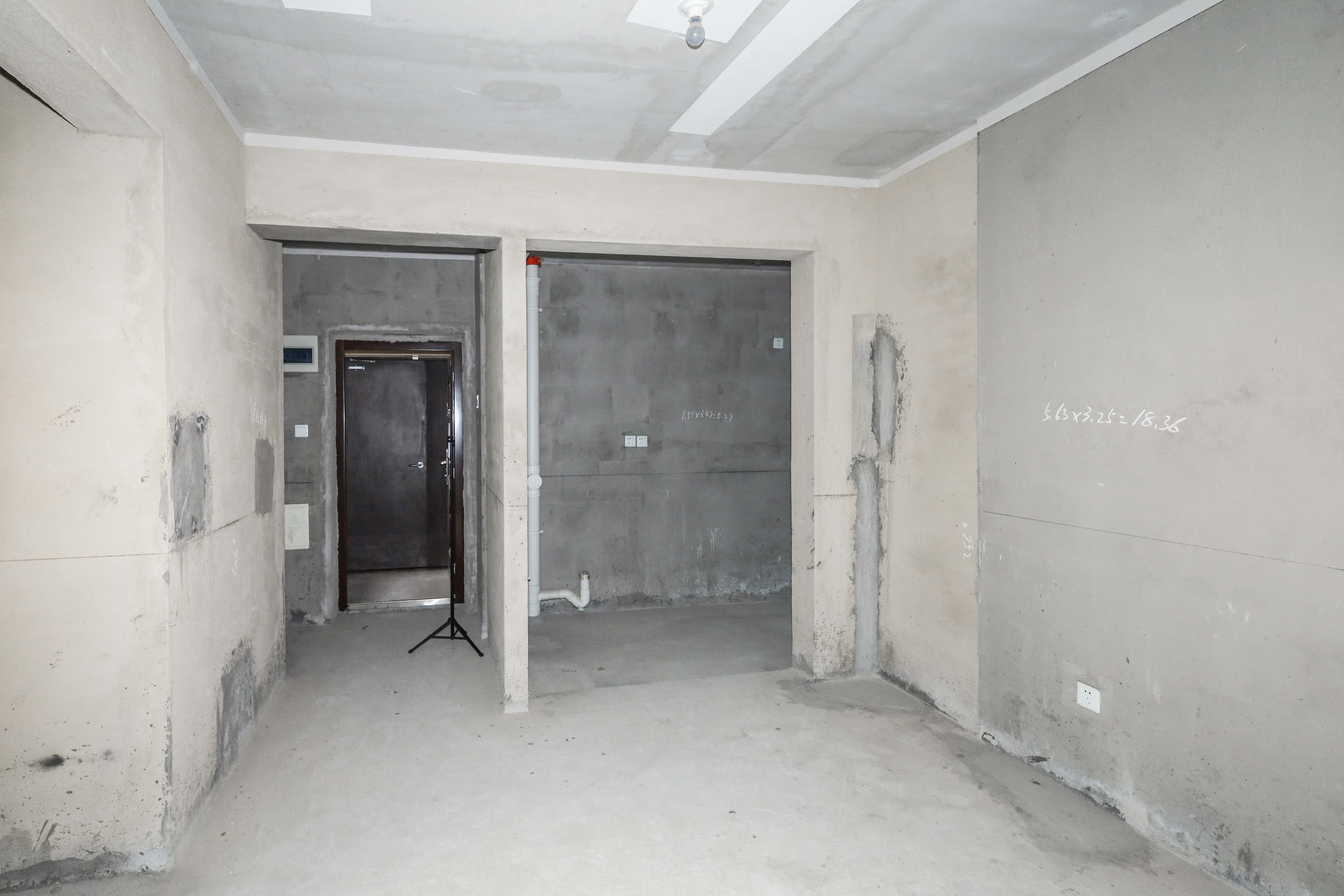 中国铁建梅溪青秀二期  3室2厅2卫   148.00万其他