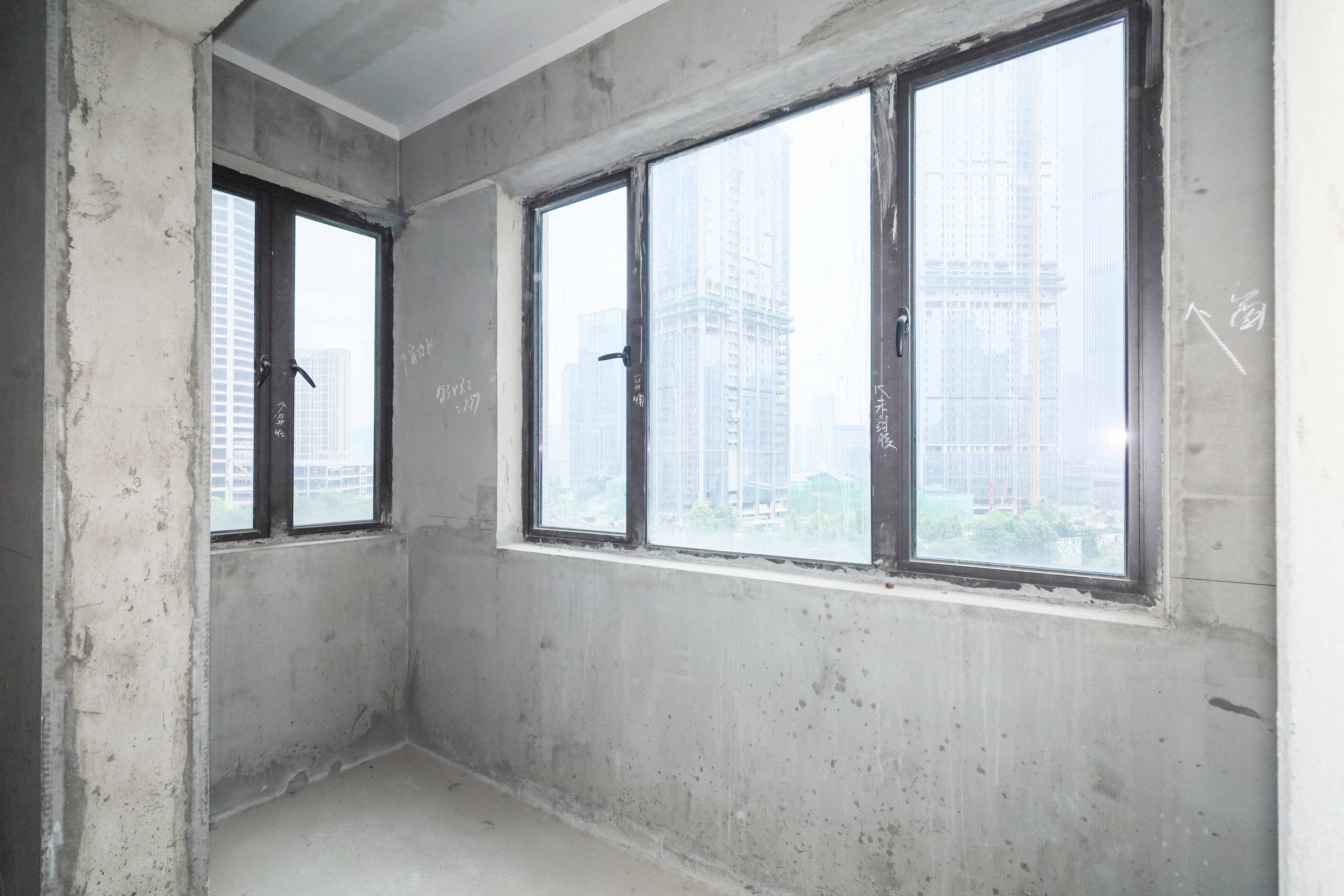 中国铁建梅溪青秀二期  3室2厅2卫   148.00万阳台