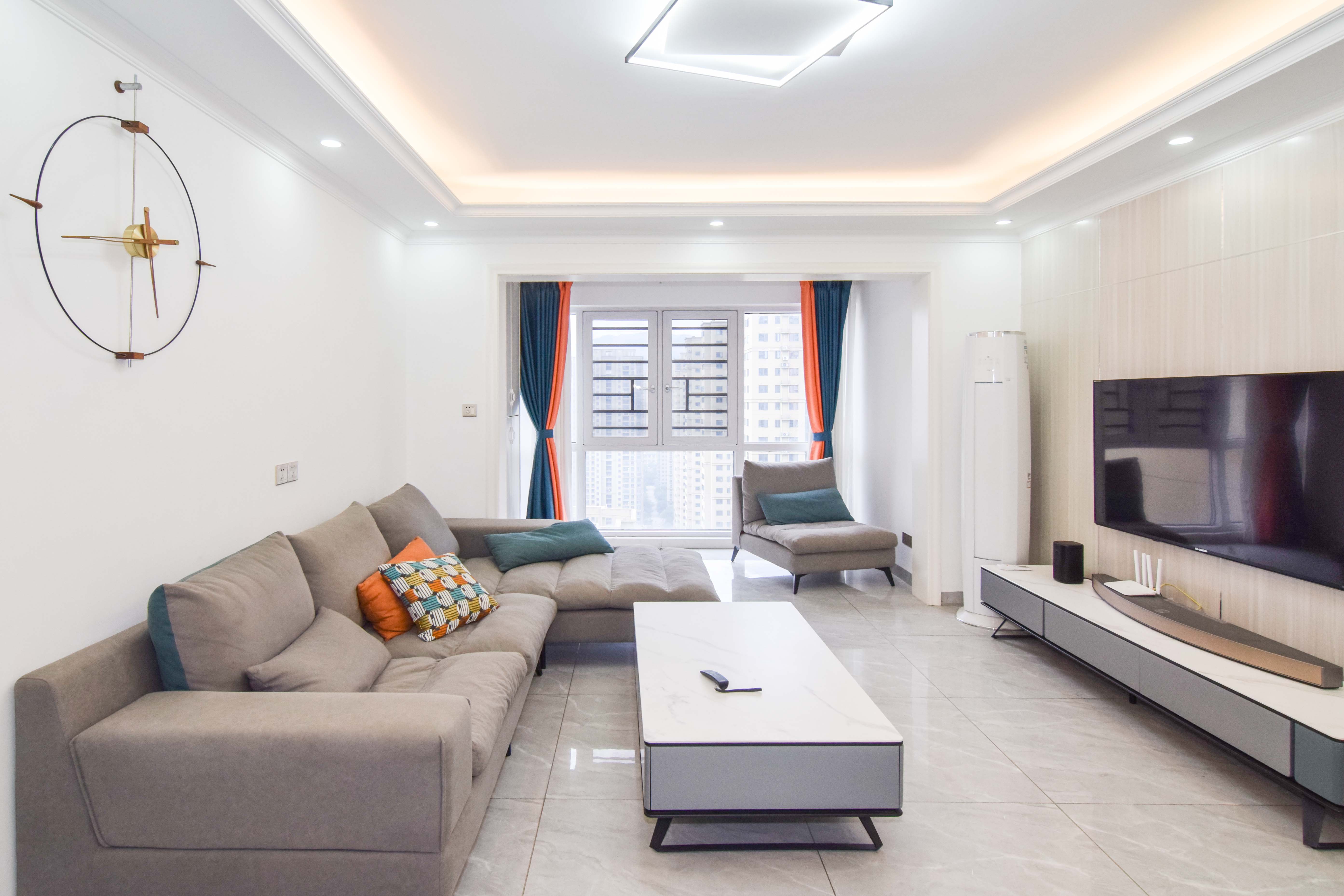 澳海澜庭 3室2厅2卫 85.0万 澳海澜庭 3室2厅2卫 85.0万客厅