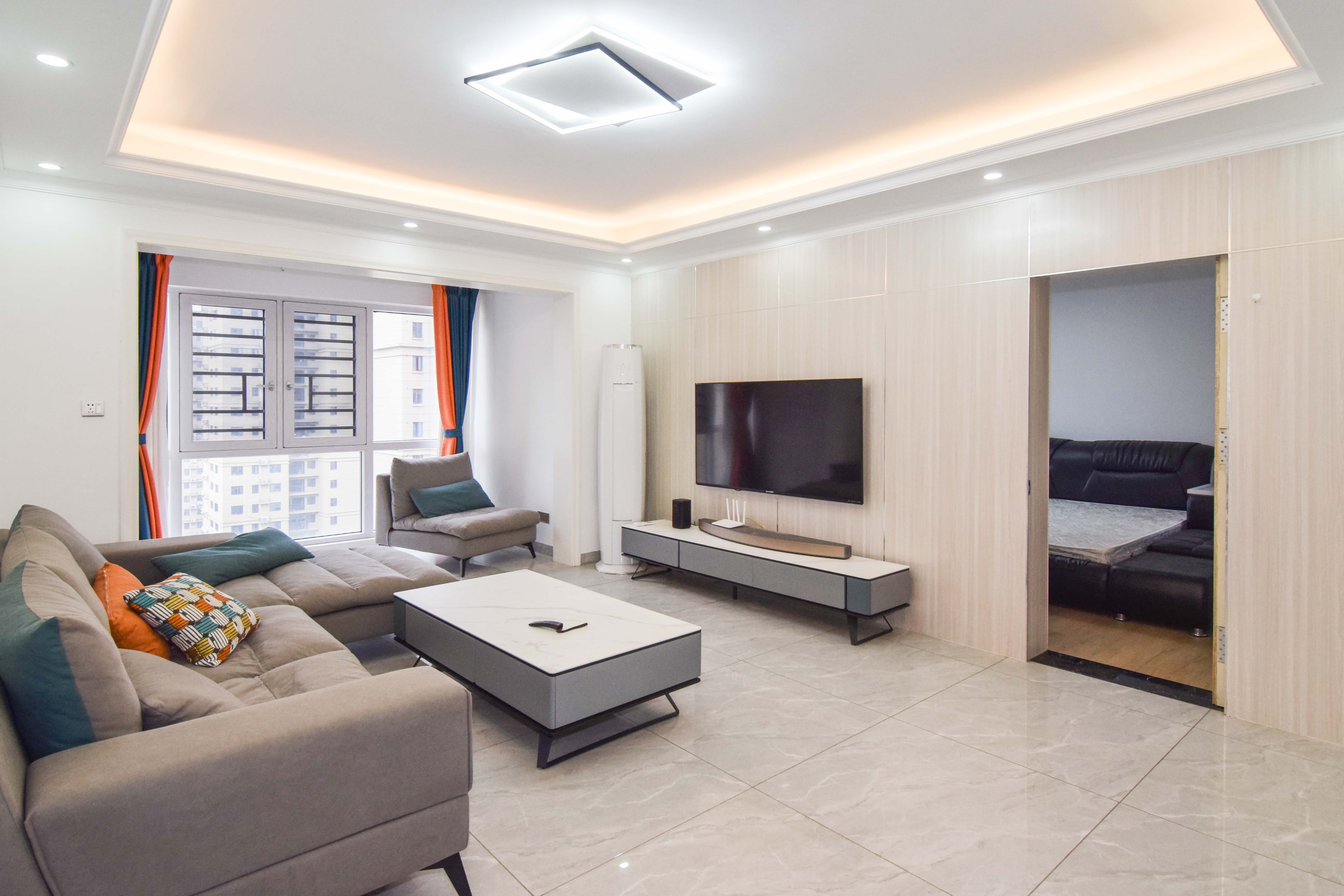 澳海澜庭 3室2厅2卫 85.0万 澳海澜庭 3室2厅2卫 85.0万客厅