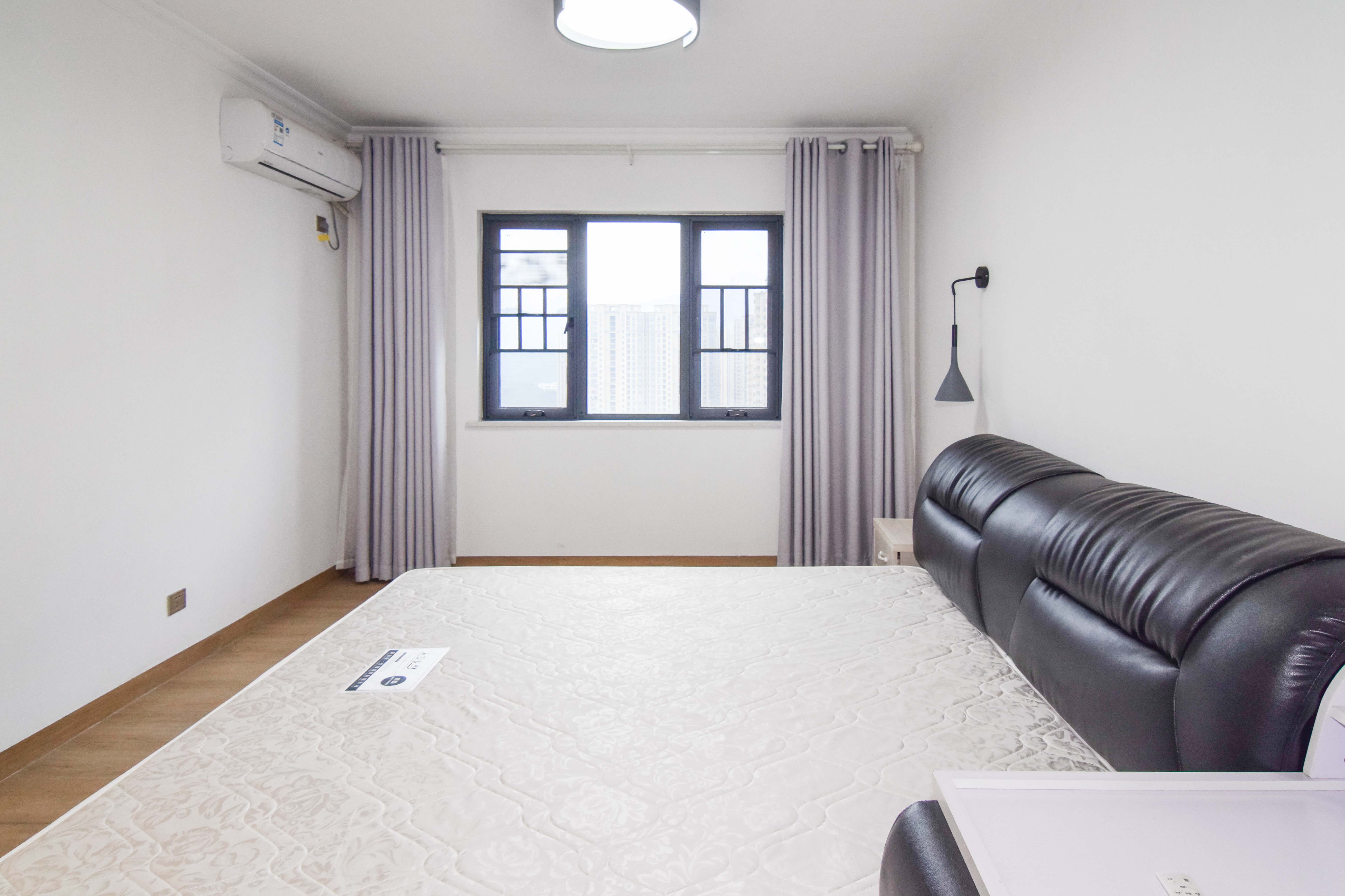 澳海澜庭 3室2厅2卫 85.0万 澳海澜庭 3室2厅2卫 85.0万卧室