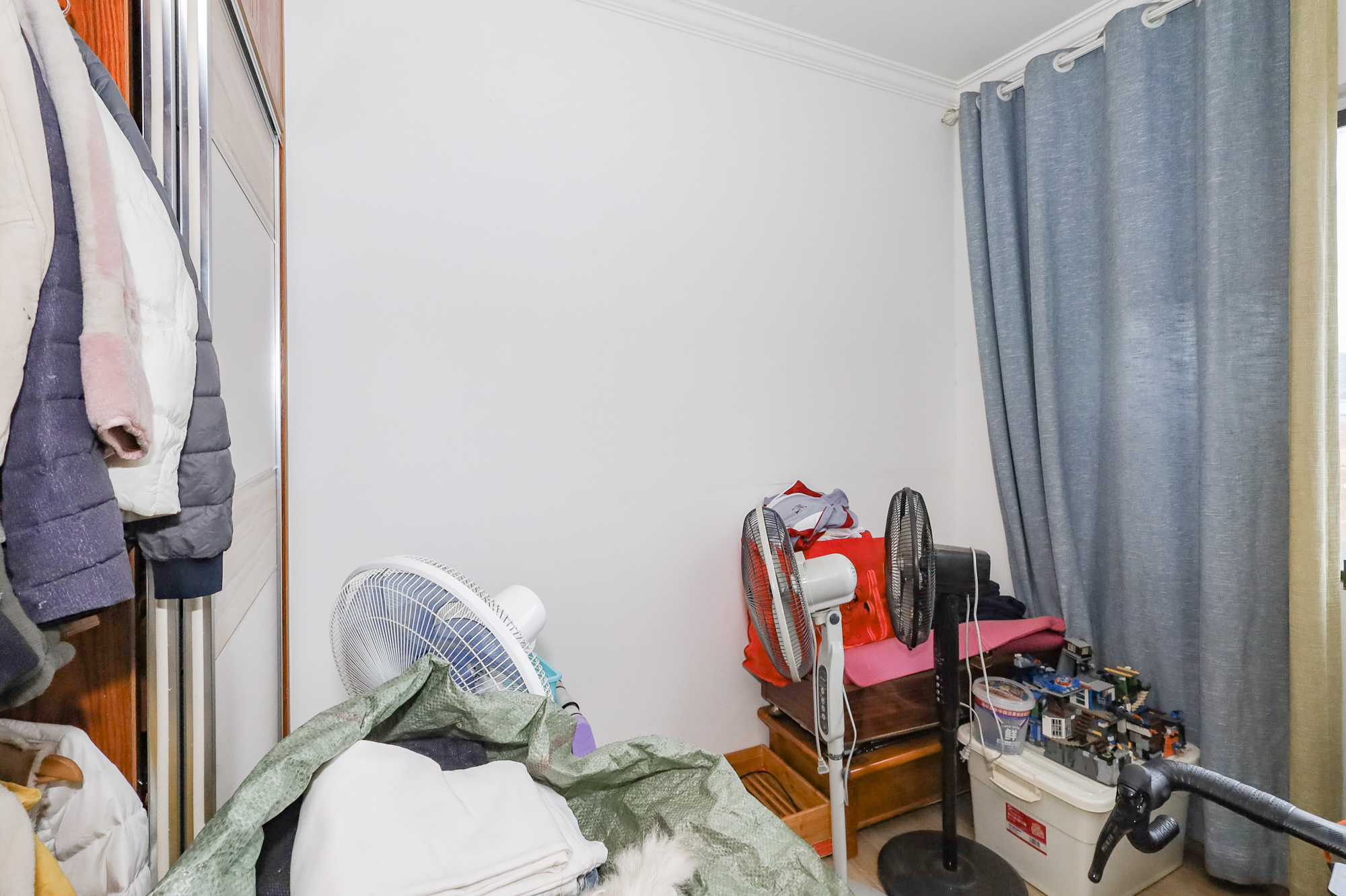 钰龙天下二期(钰龙佳园) 5室1厅1卫 255.0万 钰龙天下二期(钰龙佳园) 5室1厅1卫 255.0万卧室