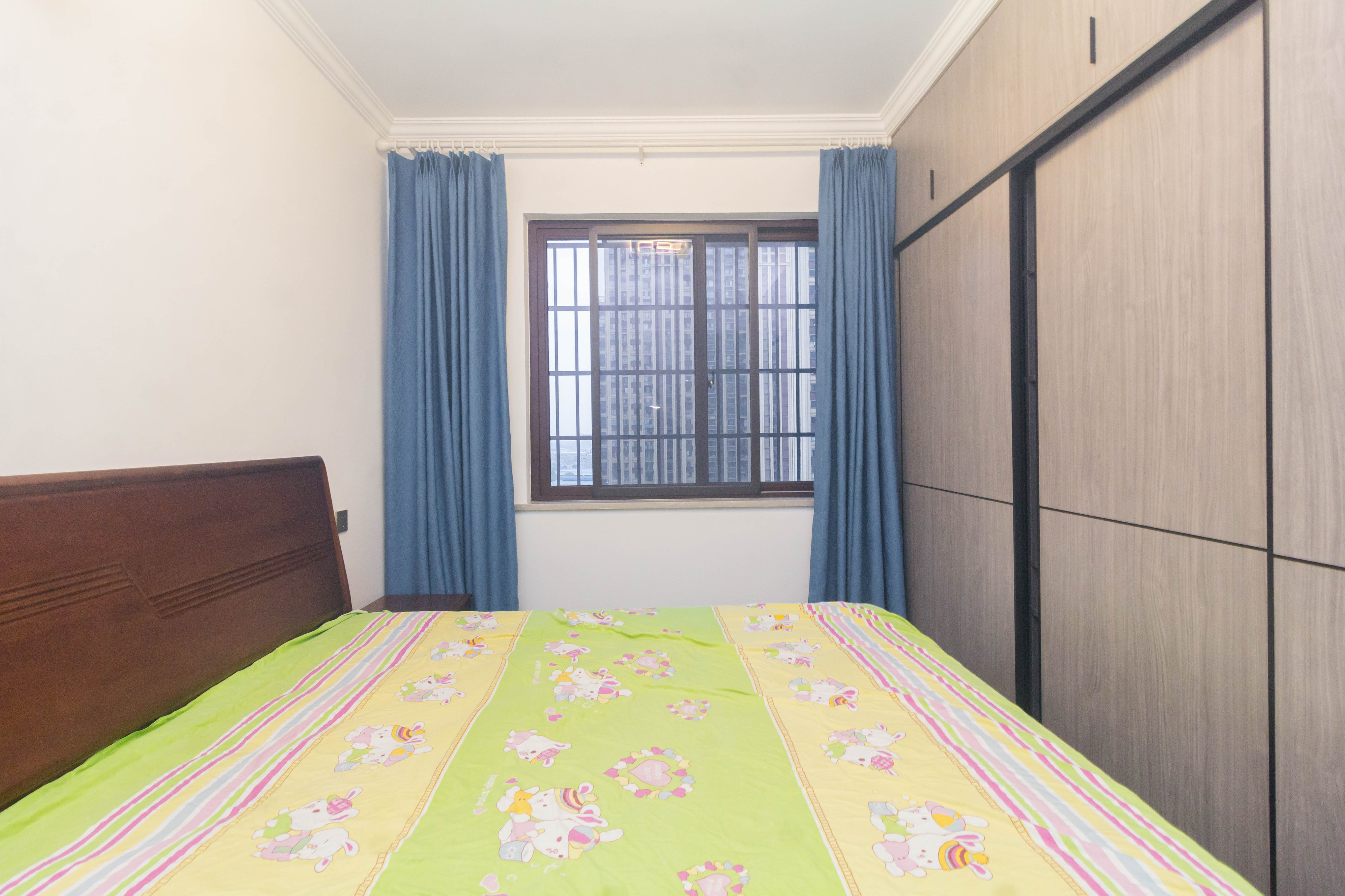 东方美地 4室2厅2卫 108.8万 东方美地 4室2厅2卫 108.8万卧室