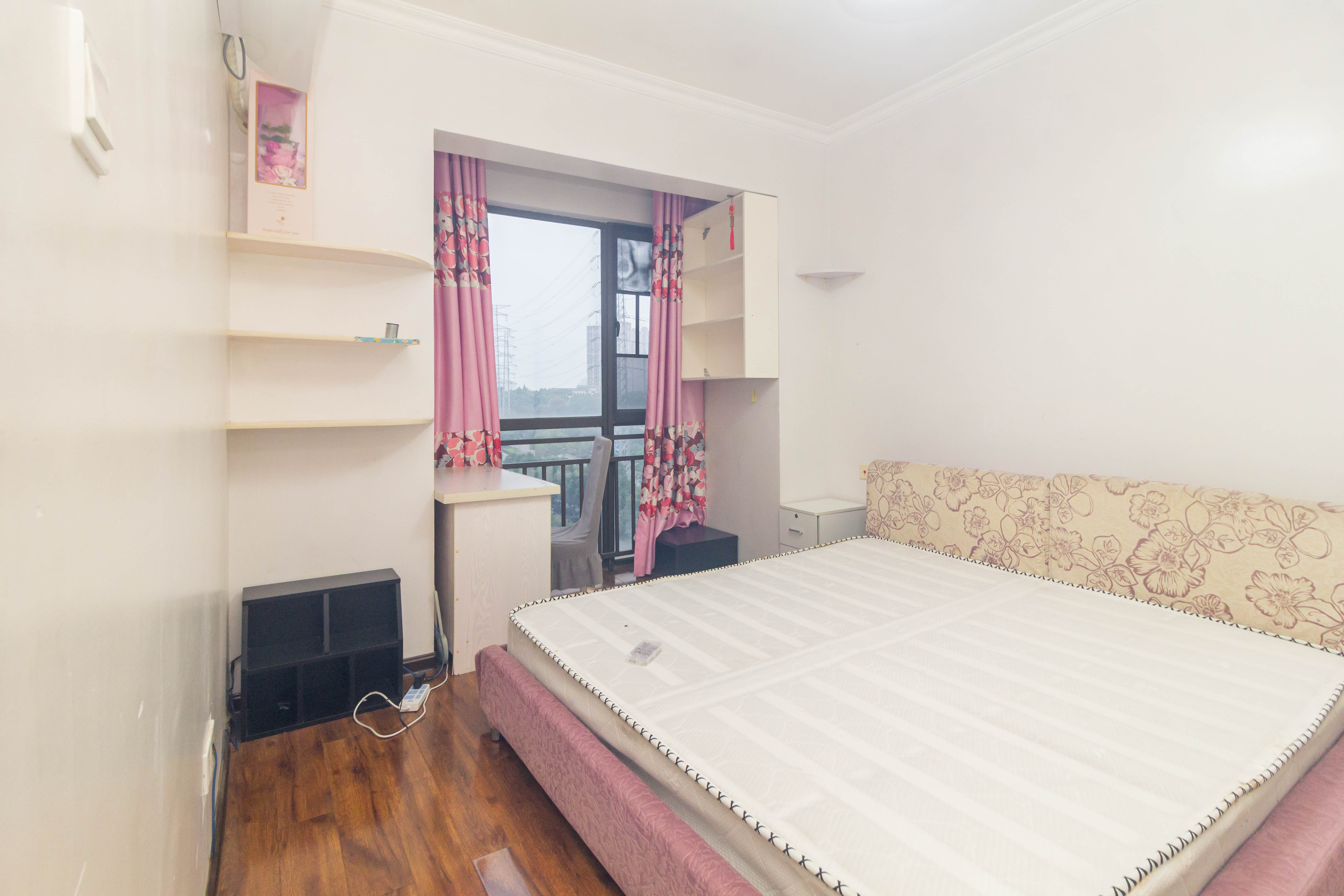 旭辉华庭 3室2厅1卫 61.8万 旭辉华庭 3室2厅1卫 61.8万卧室