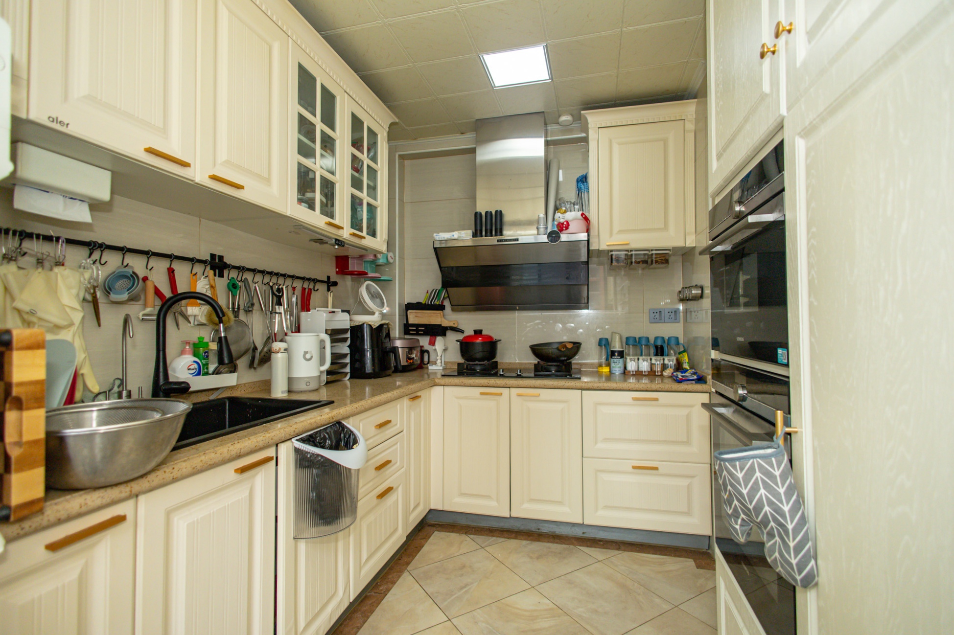 华润凤凰城二期  4室2厅2卫    145.0万 华润凤凰城二期  4室2厅2卫    145.0万厨房