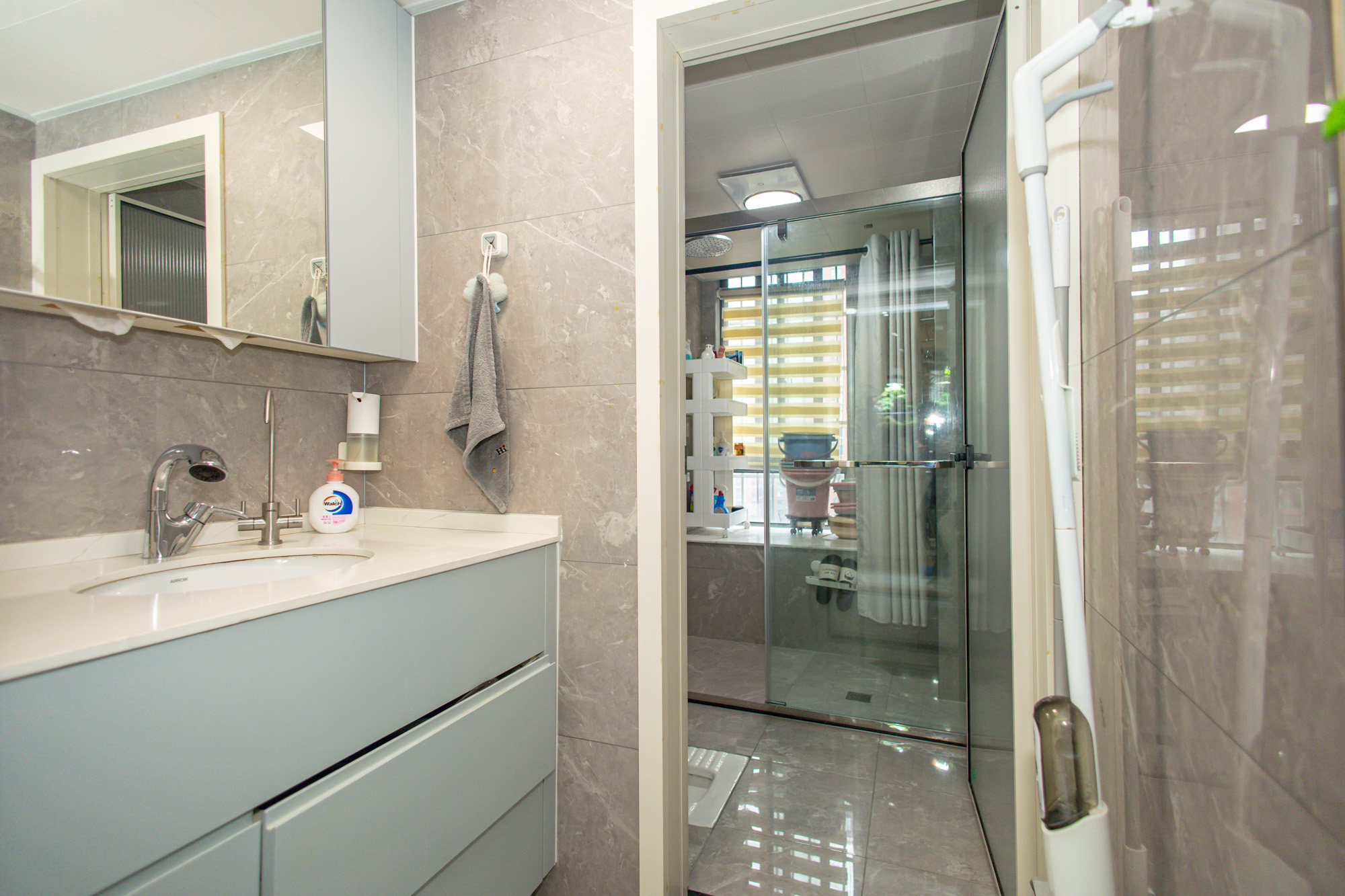 华润凤凰城二期  4室2厅2卫    145.0万 华润凤凰城二期  4室2厅2卫    145.0万卫生间