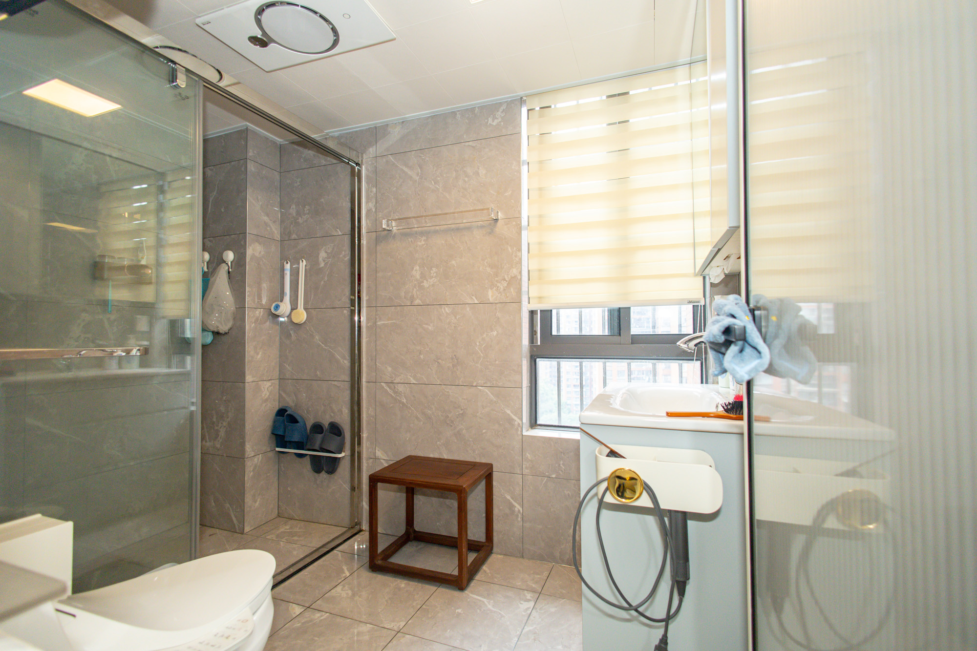 华润凤凰城二期  4室2厅2卫    145.0万 华润凤凰城二期  4室2厅2卫    145.0万卫生间