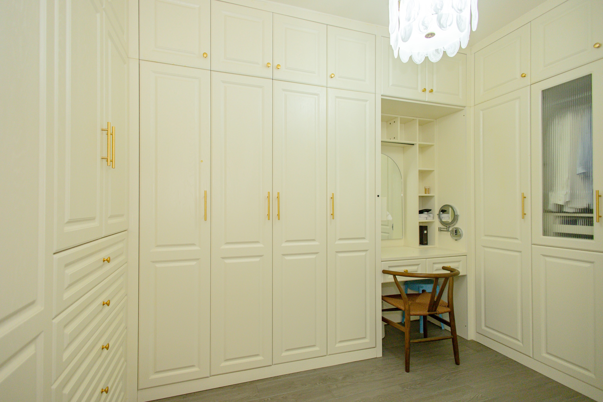 华润凤凰城二期  4室2厅2卫    145.0万 华润凤凰城二期  4室2厅2卫    145.0万卧室