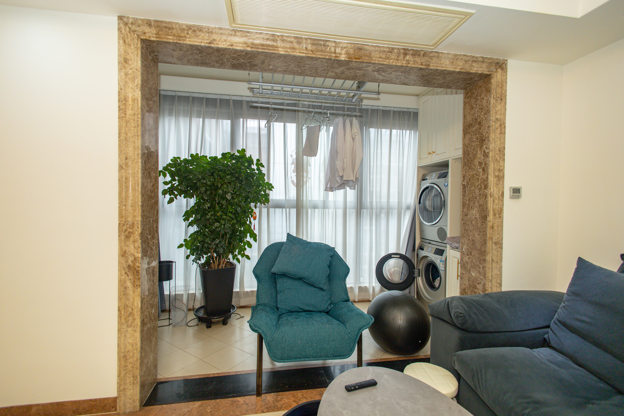 华润凤凰城二期  4室2厅2卫    145.0万 华润凤凰城二期  4室2厅2卫    145.0万阳台