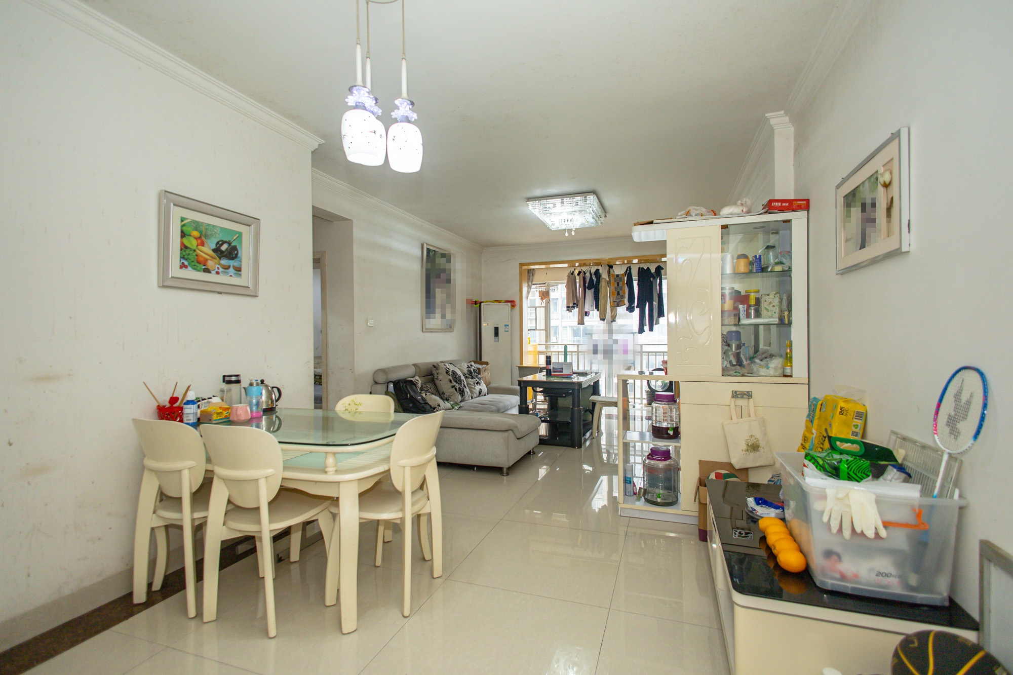 恒广国际景园一二区  2室2厅1卫    62.8万 恒广国际景园一二区  2室2厅1卫    62.8万客厅