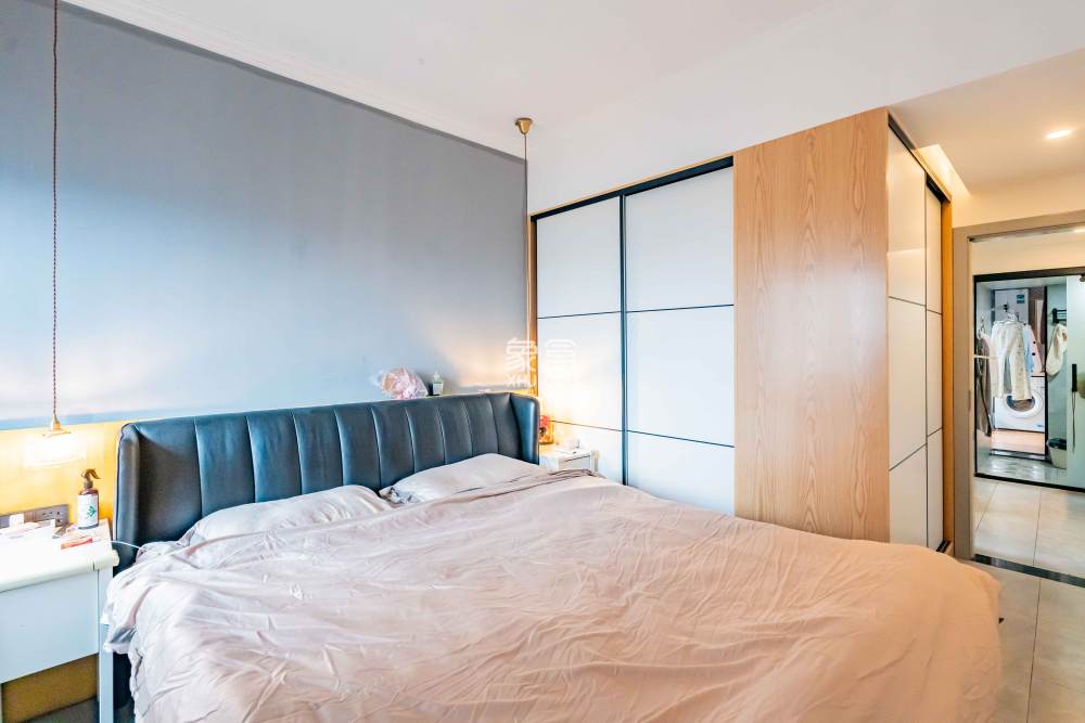 上園商住小區(qū)  3室2廳1衛(wèi)   120.00萬(wàn)