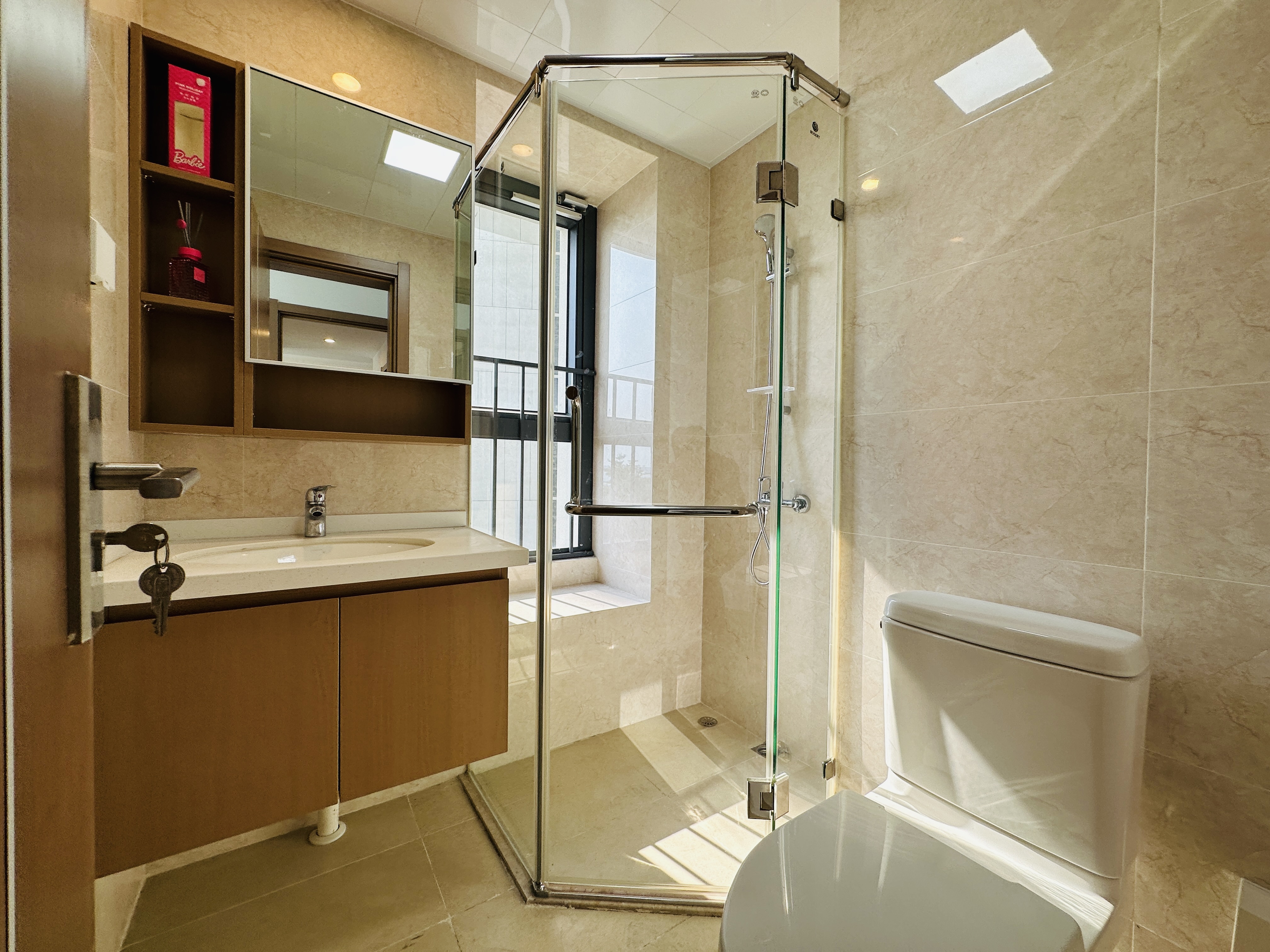 保利中央海岸四期(淳境、淳域)  3室2厅2卫    199.0万 保利中央海岸四期(淳境、淳域)  3室2厅2卫    199.0万卫生间