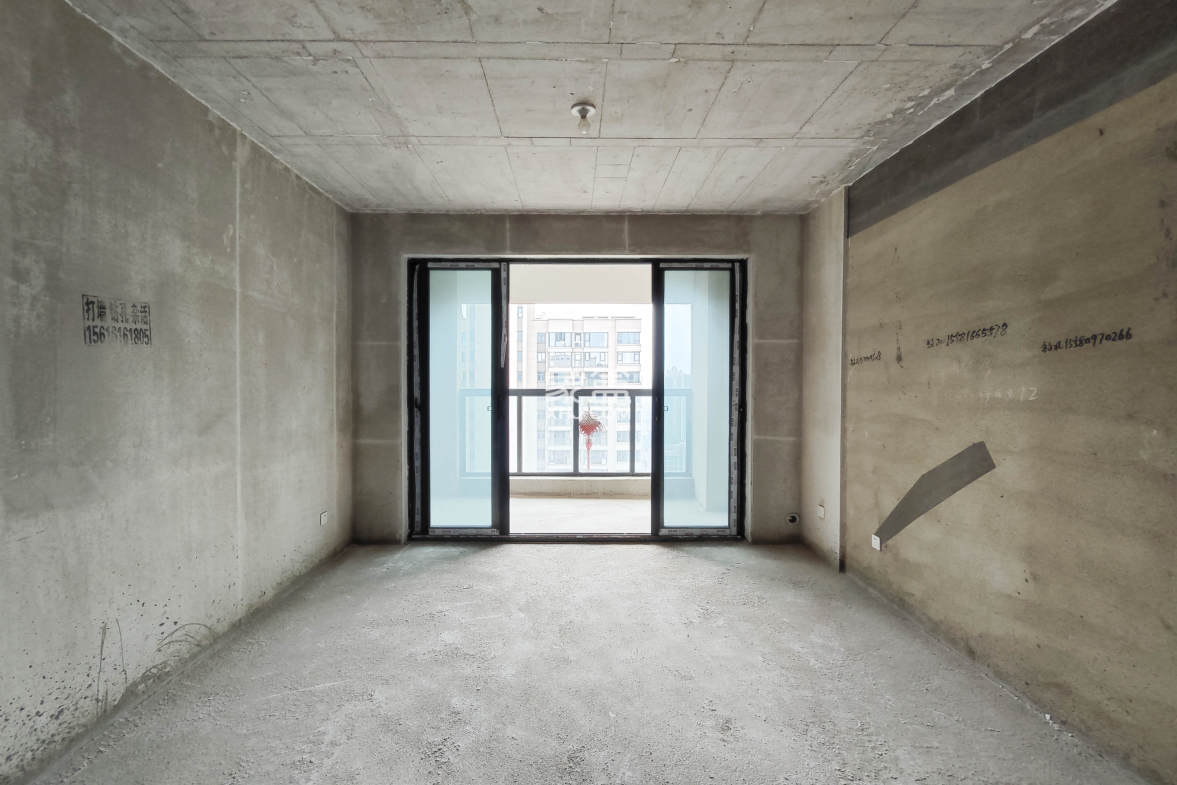 长房东旭国际 3室2厅1卫 114.0万 长房东旭国际 3室2厅1卫 114.0万客厅