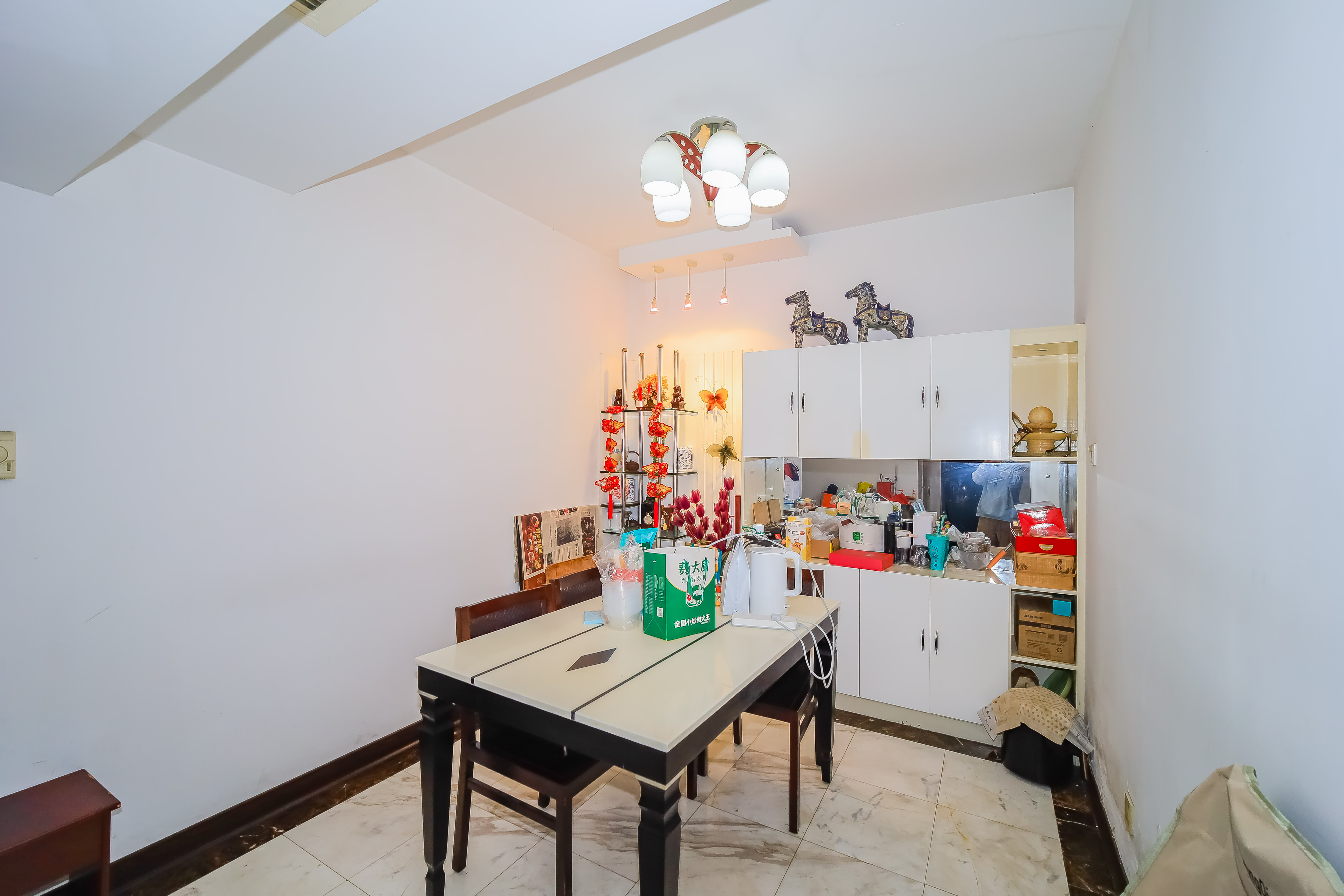 福乐名园  3室2厅2卫    99.0万 福乐名园  3室2厅2卫    99.0万客厅