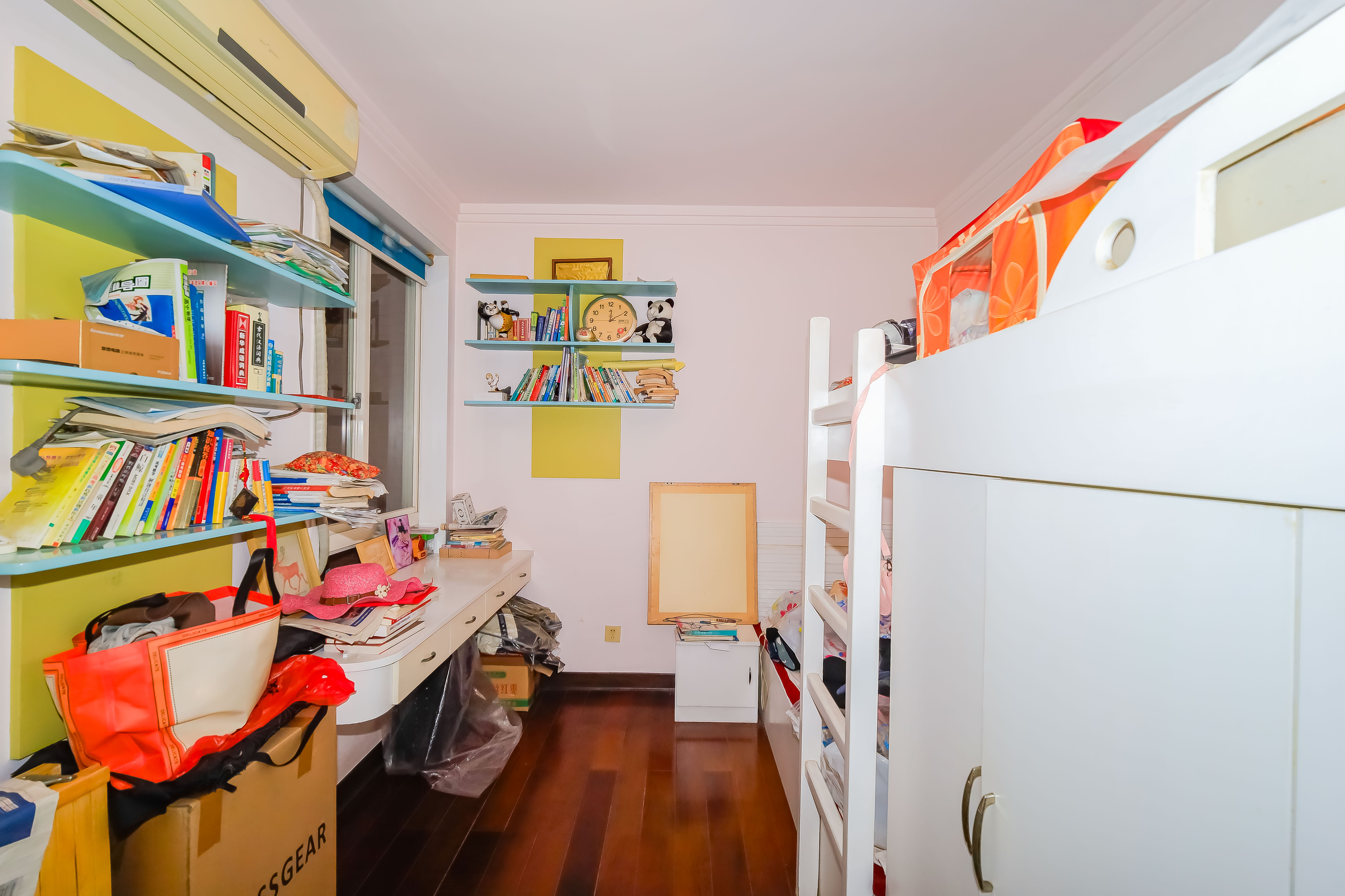 福乐名园  3室2厅2卫    99.0万 福乐名园  3室2厅2卫    99.0万卧室