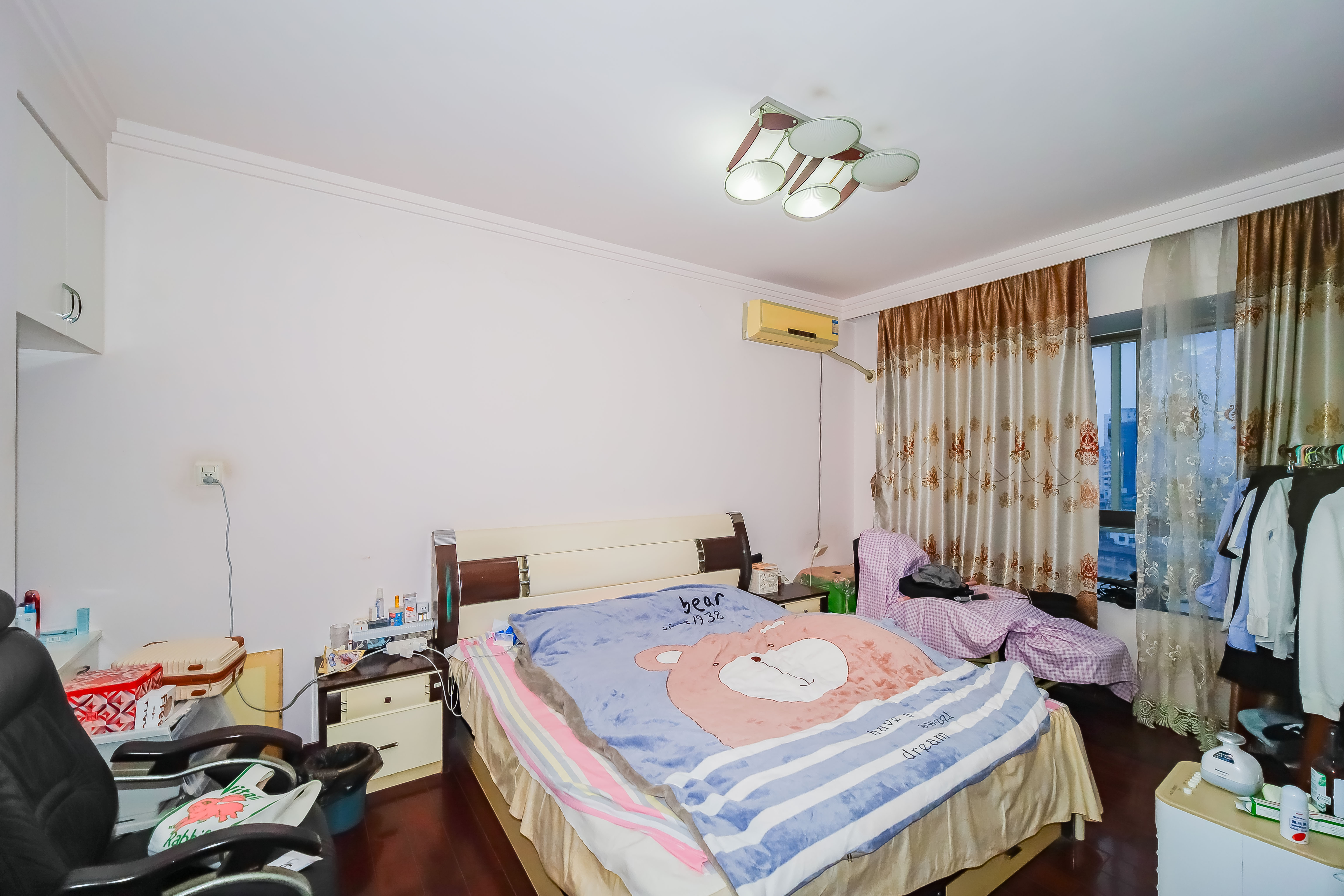 福乐名园  3室2厅2卫    99.0万 福乐名园  3室2厅2卫    99.0万卧室