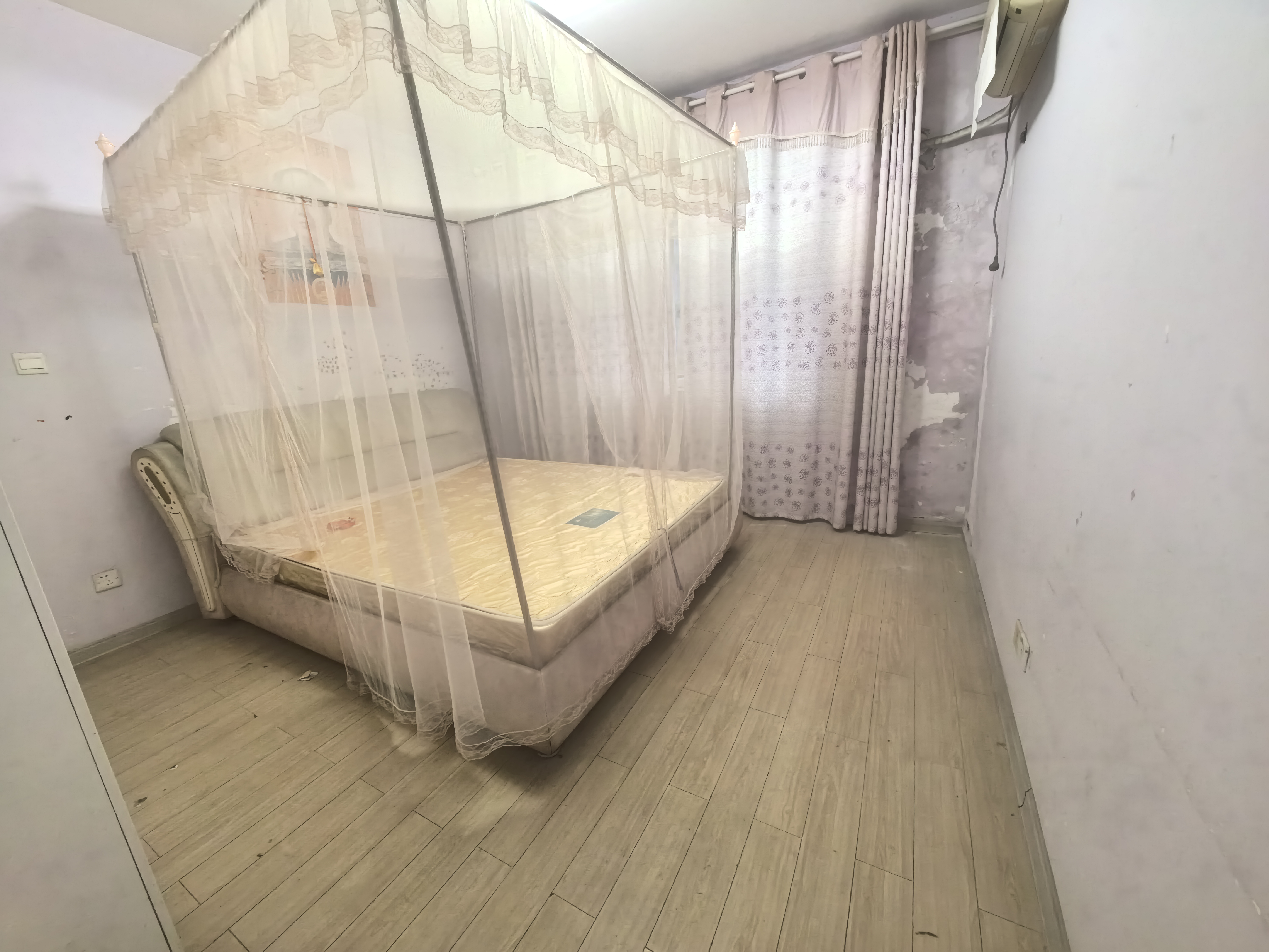 玉兰小区(建设一村)  3室2厅1卫    29.8万 玉兰小区(建设一村)  3室2厅1卫    29.8万室内图