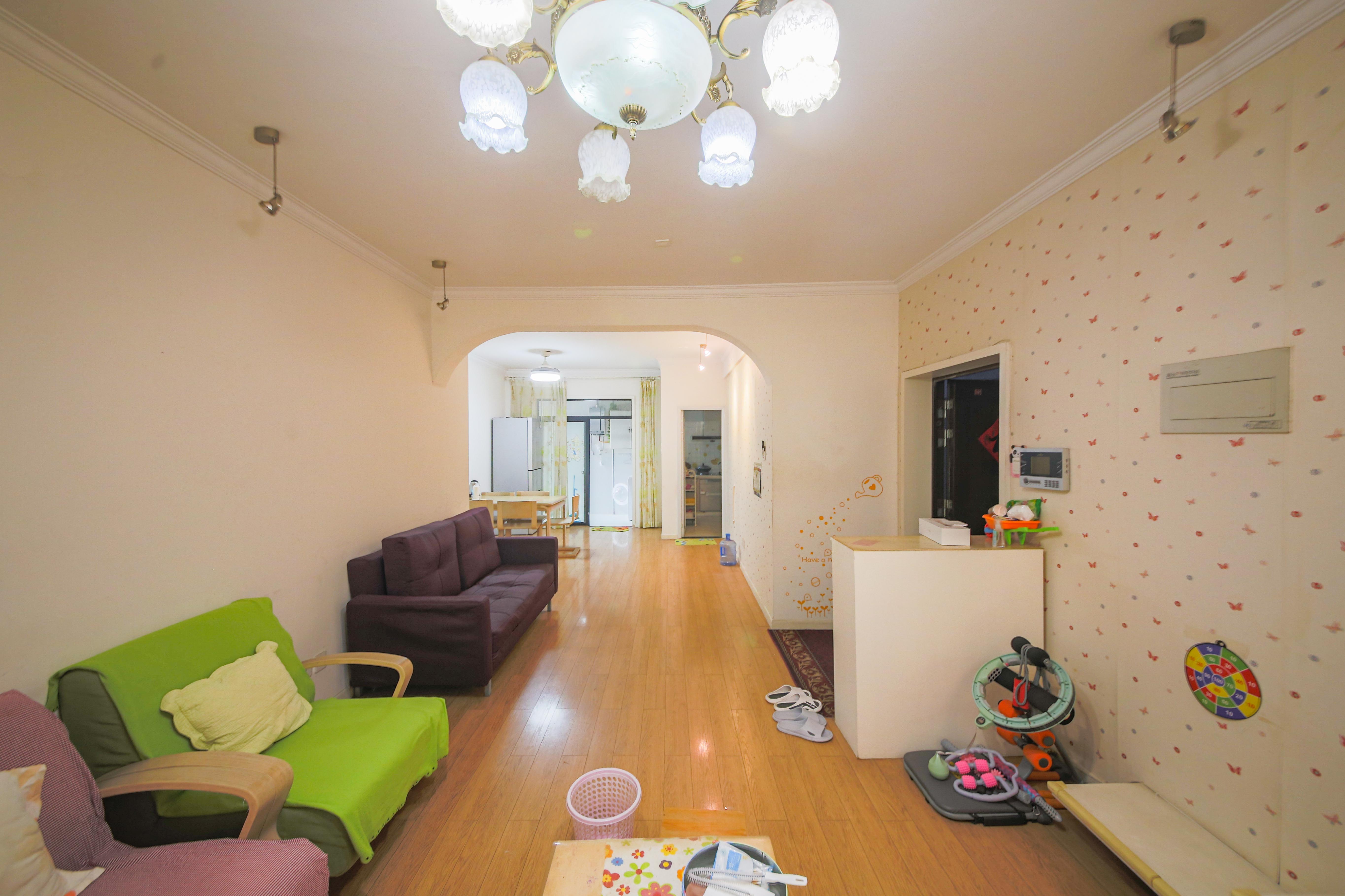 鑫远湘府华城 3室2厅1卫 105.0万 鑫远湘府华城 3室2厅1卫 105.0万客厅