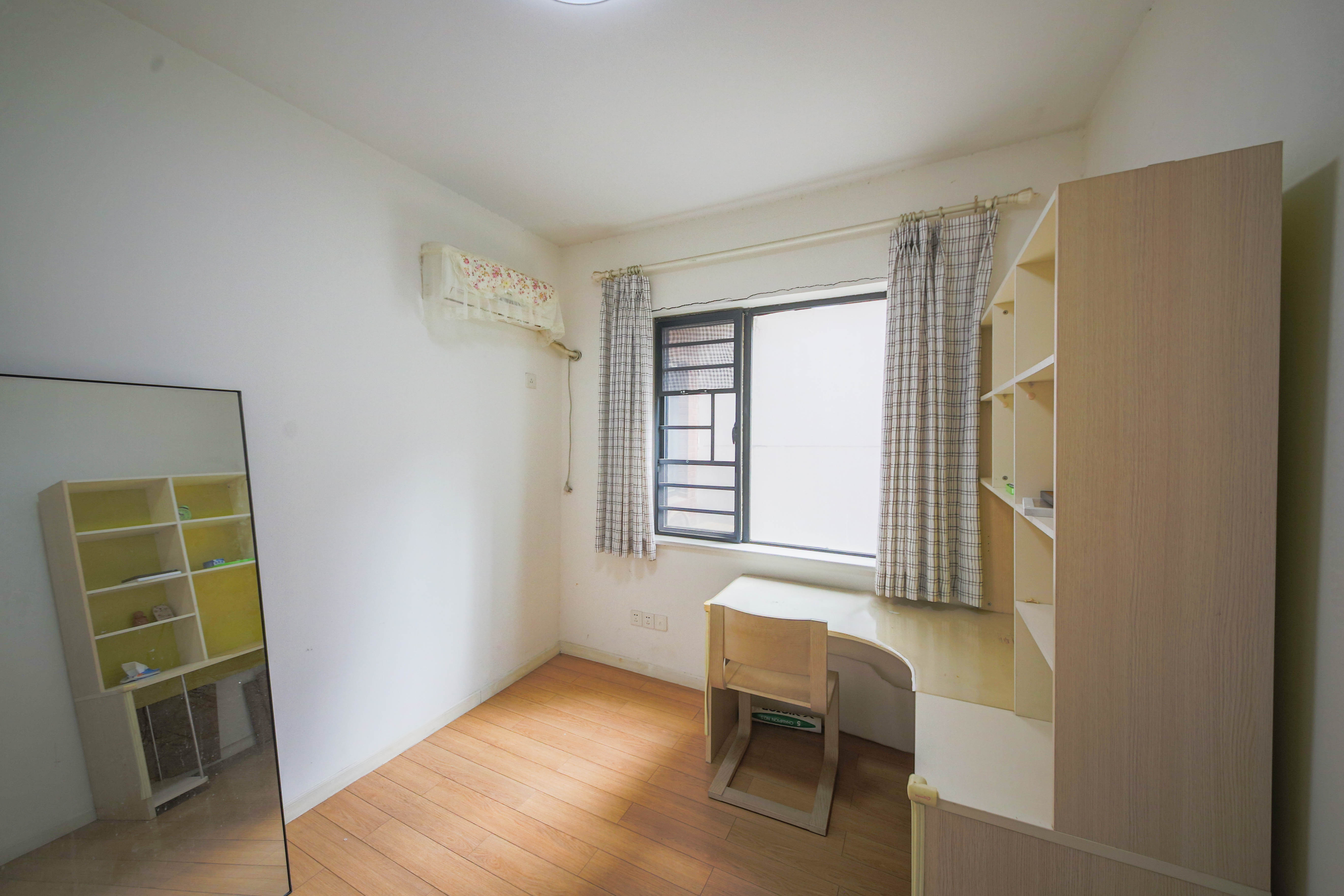 鑫远湘府华城 3室2厅1卫 105.0万 鑫远湘府华城 3室2厅1卫 105.0万卧室