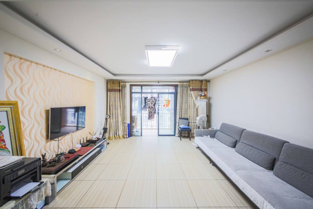 满庭芳小区  3室2厅2卫    126.0万