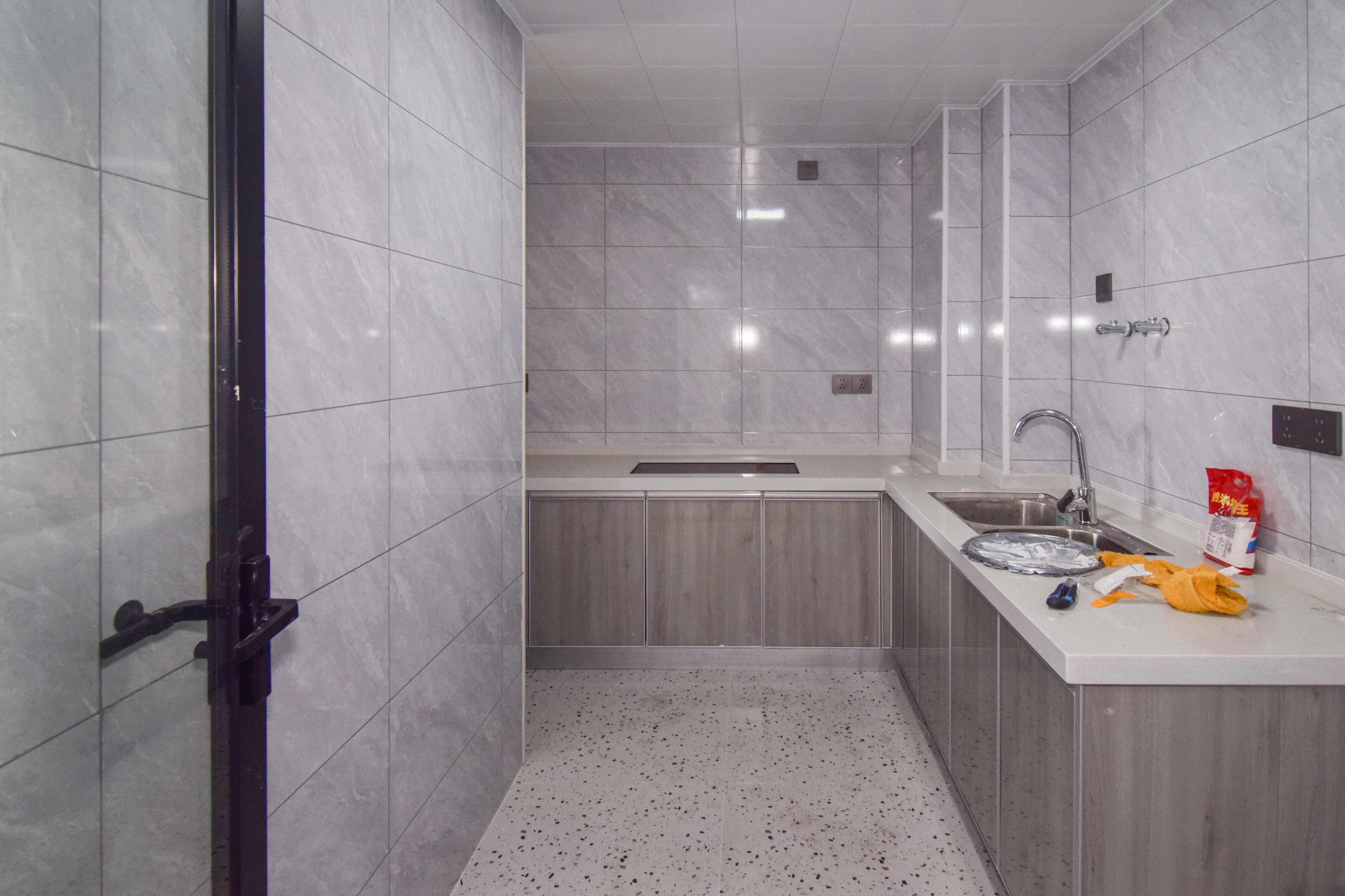 亿达智造小镇望天悦  3室2厅1卫    66.0万厨房