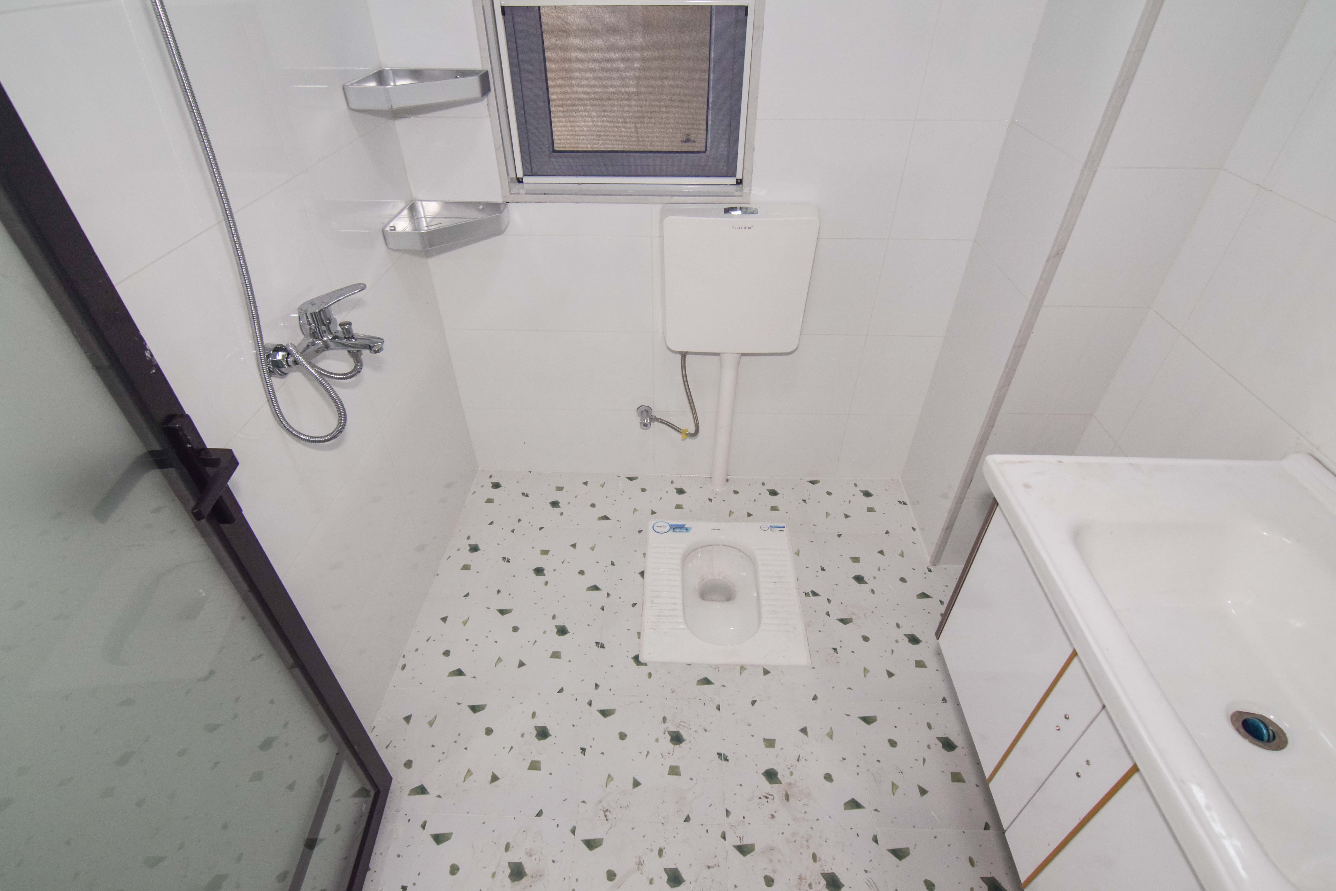 亿达智造小镇望天悦  3室2厅1卫    66.0万 亿达智造小镇望天悦  3室2厅1卫    66.0万卫生间