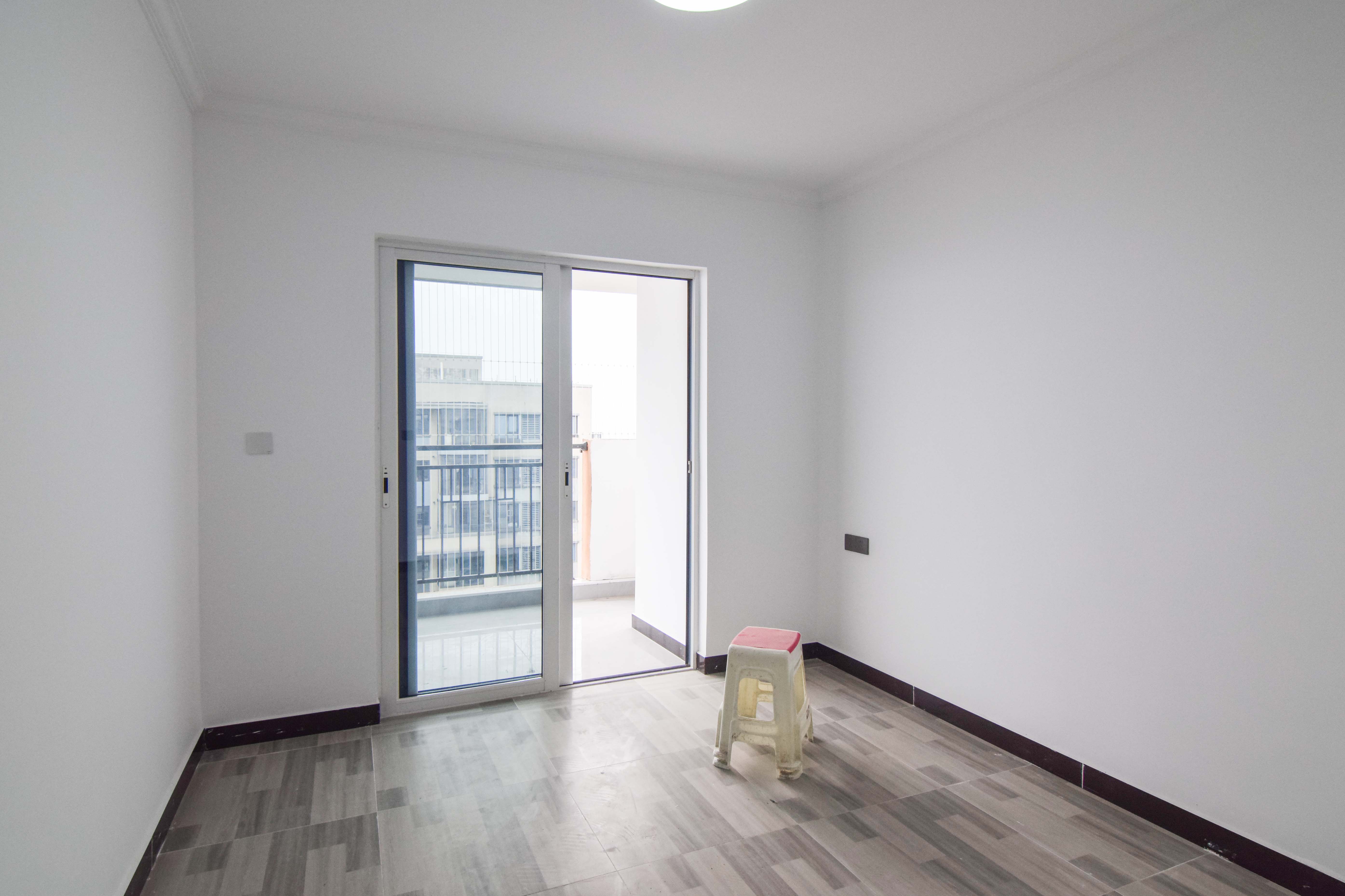 亿达智造小镇望天悦  3室2厅1卫    66.0万 亿达智造小镇望天悦  3室2厅1卫    66.0万卧室