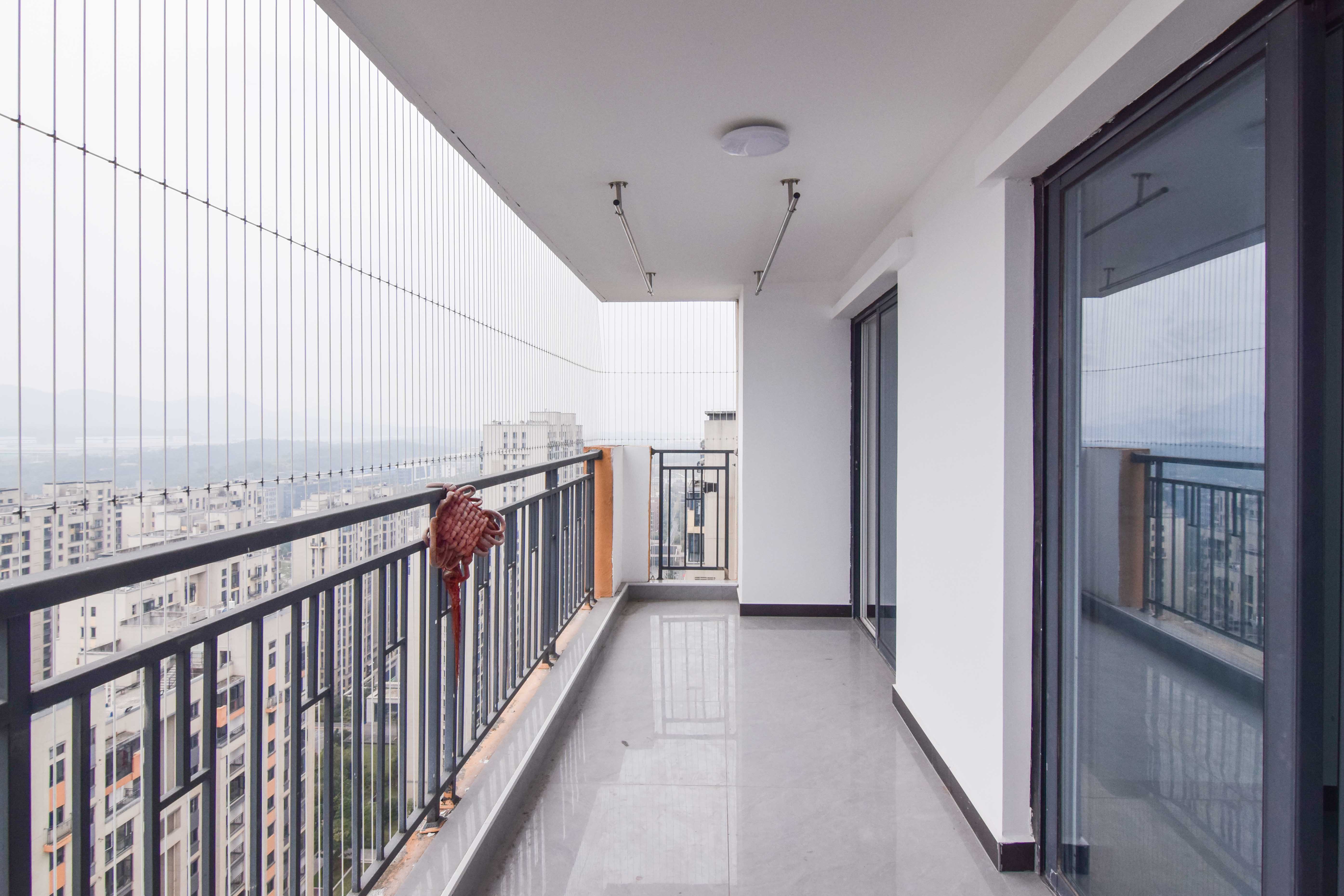 亿达智造小镇望天悦  3室2厅1卫    66.0万阳台