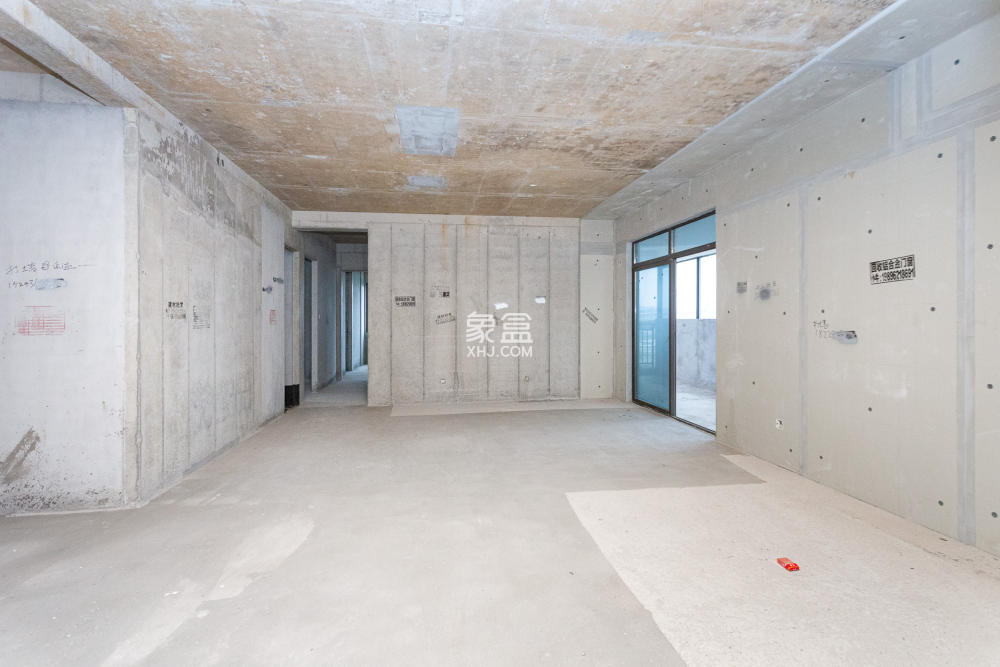 润和湘江天地E区  4室2厅2卫    200.0万