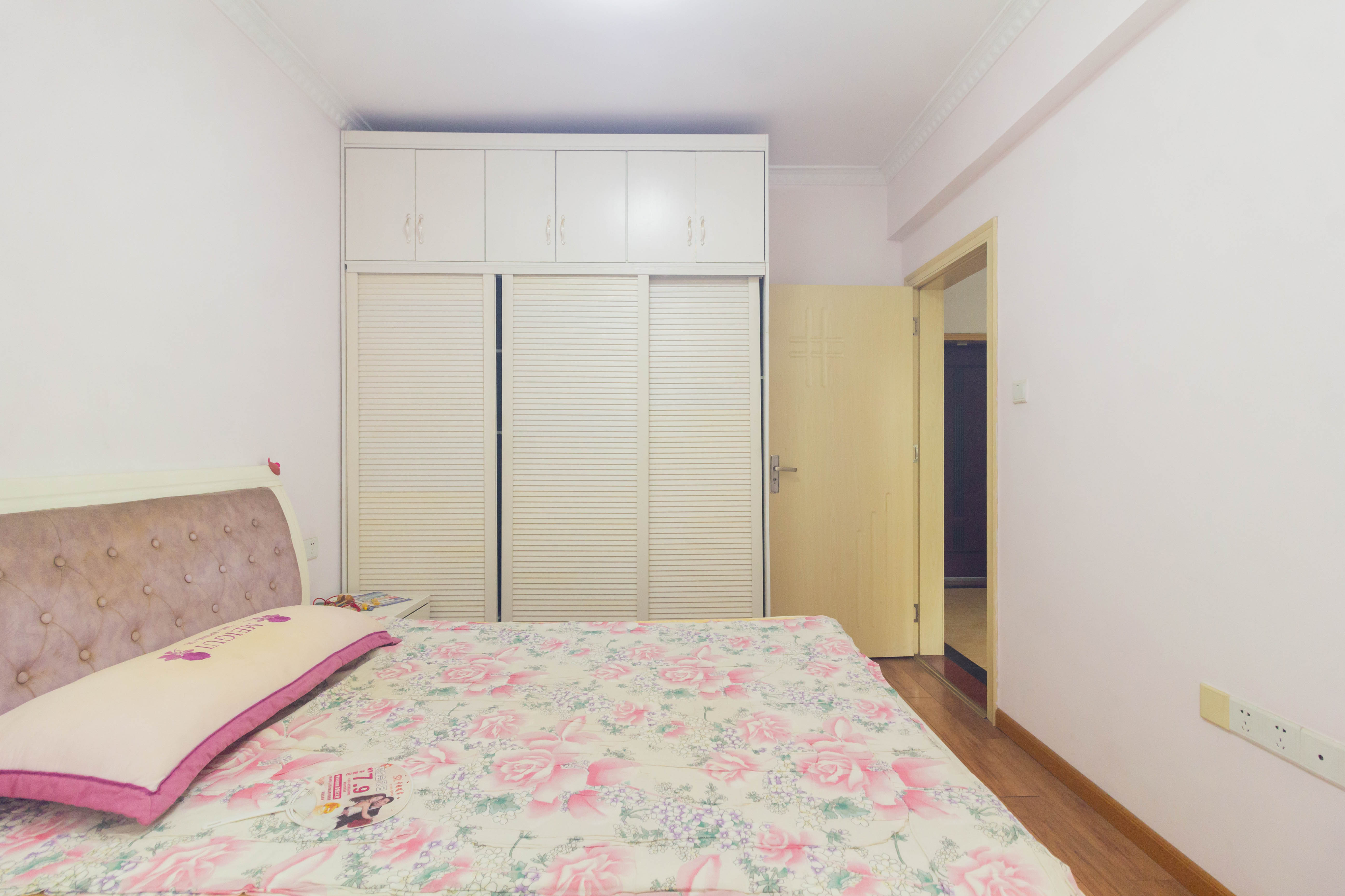 中国铁建国际城一期 1室1厅1卫 26.5万 中国铁建国际城一期 1室1厅1卫 26.5万卧室