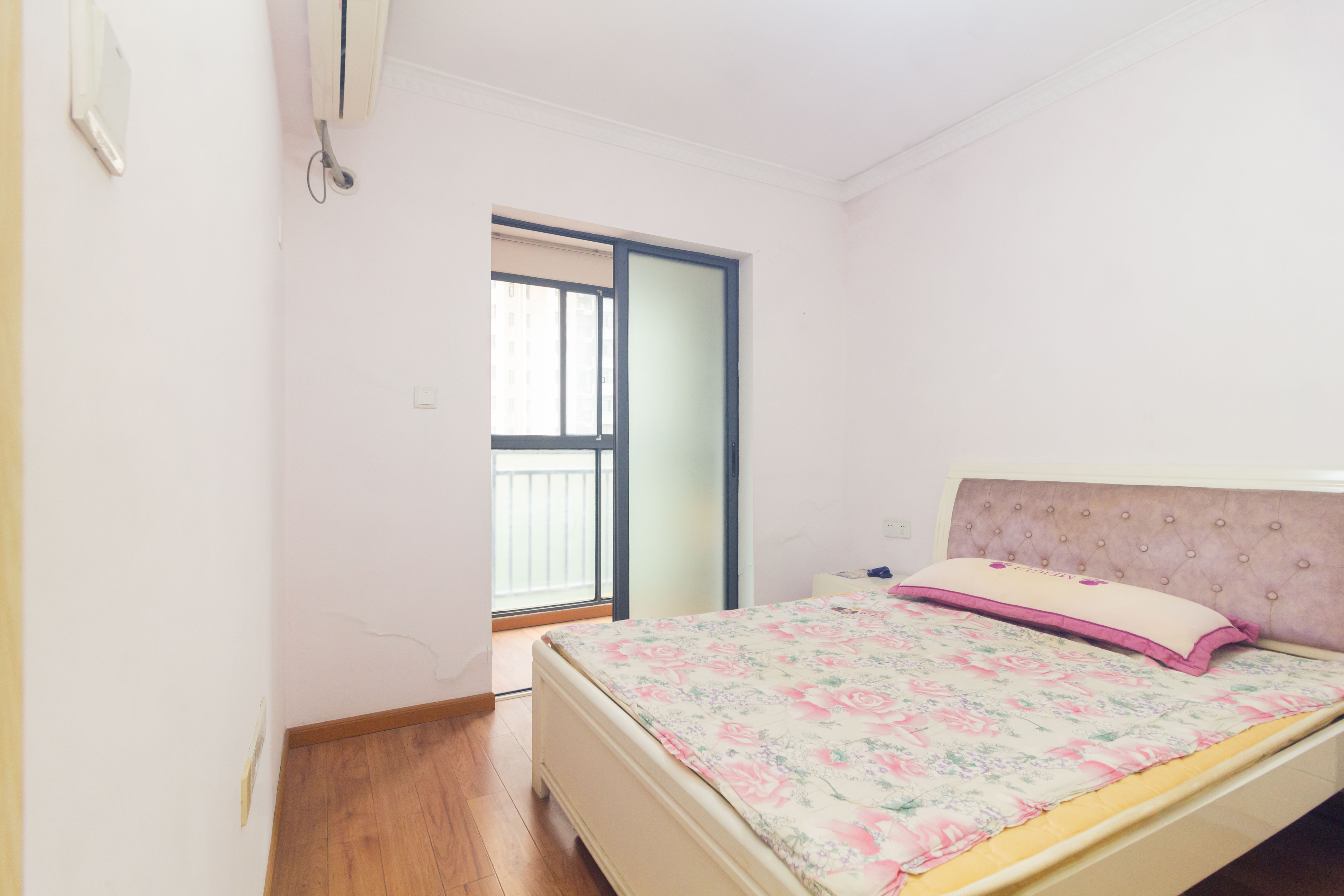 中国铁建国际城一期 1室1厅1卫 26.5万 中国铁建国际城一期 1室1厅1卫 26.5万卧室