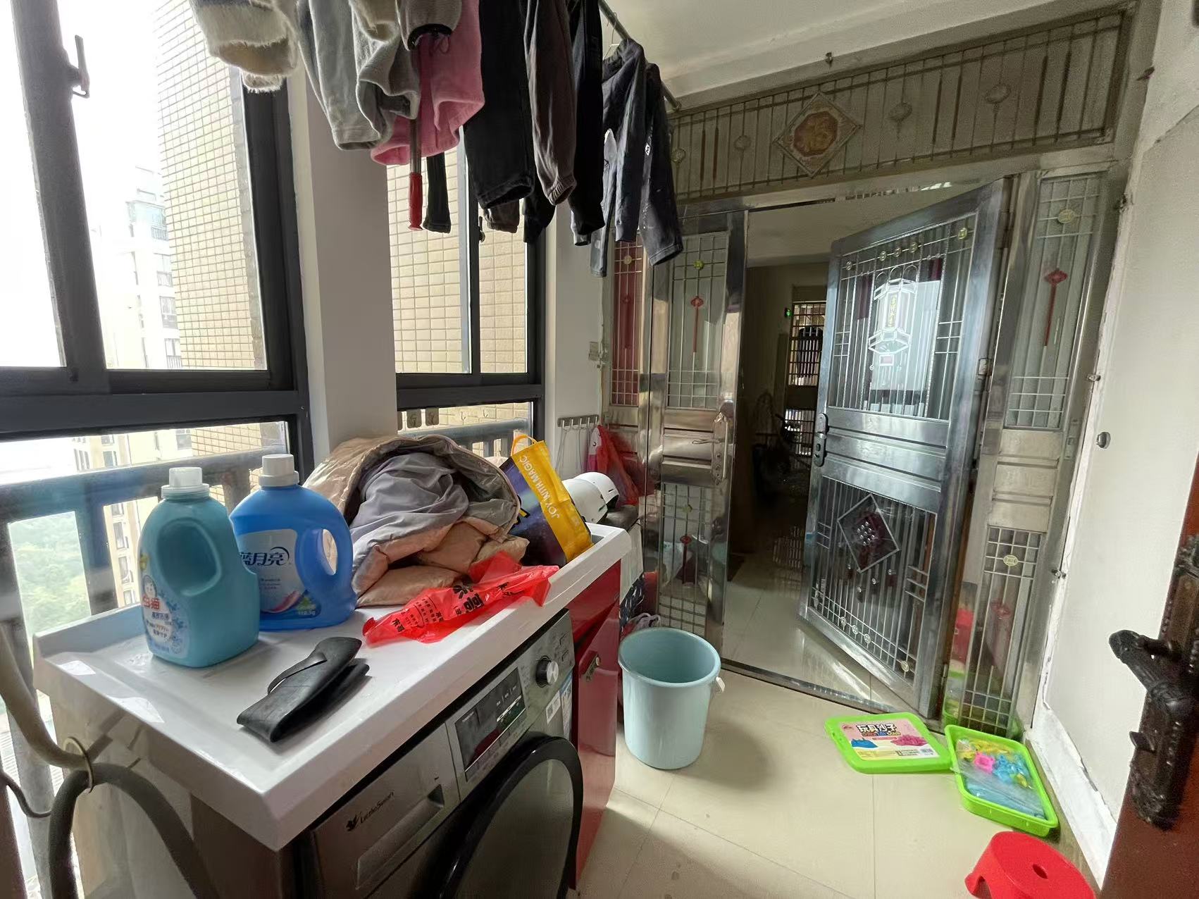 泰山公馆 3室2厅2卫 68.0万 泰山公馆 3室2厅2卫 68.0万室内图