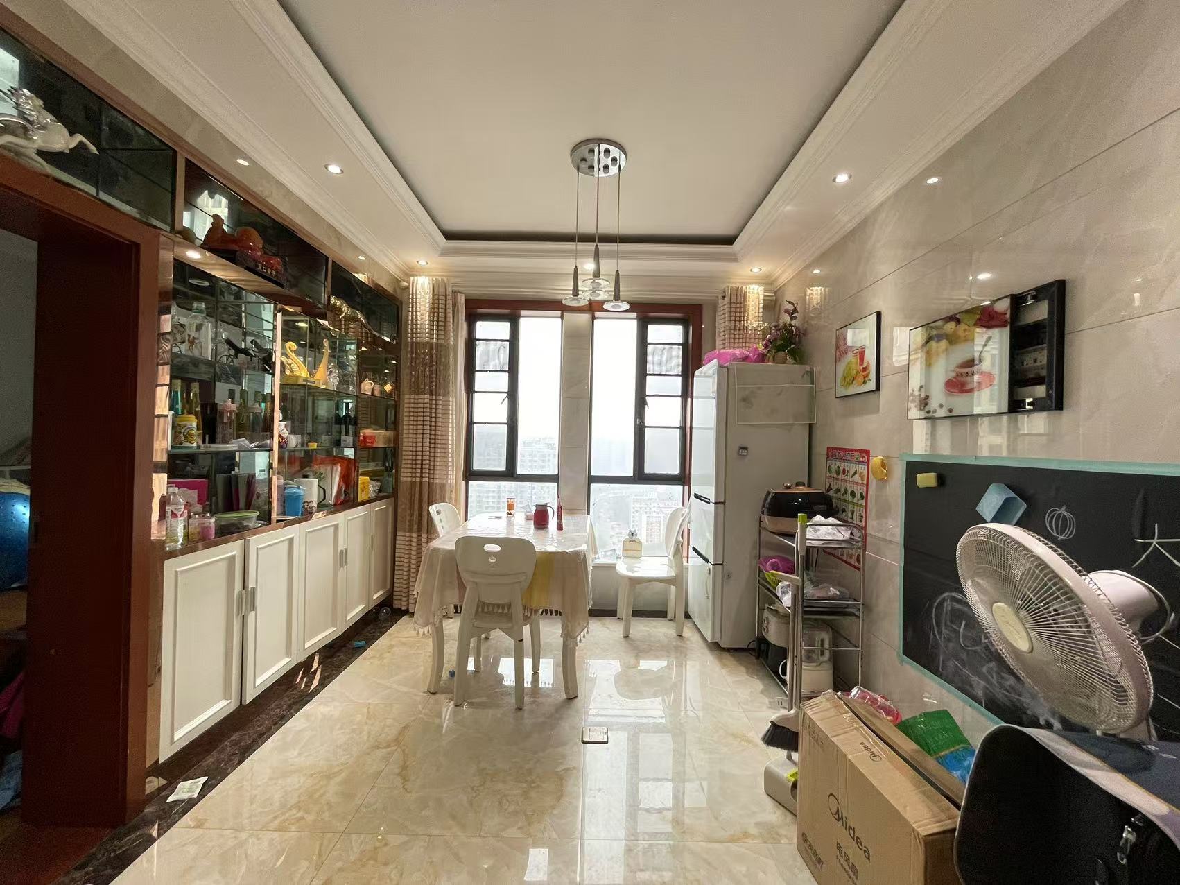 泰山公馆 3室2厅2卫 68.0万 泰山公馆 3室2厅2卫 68.0万室内图