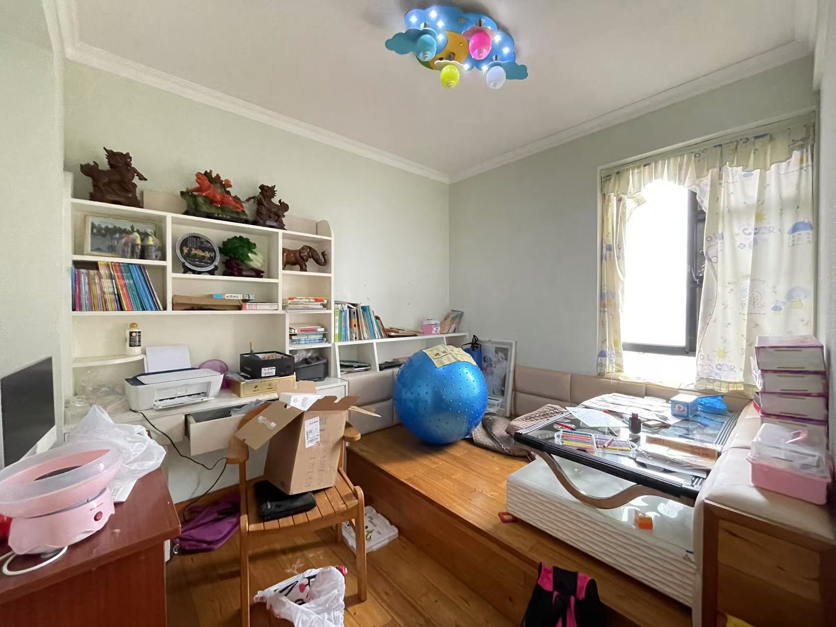 泰山公馆 3室2厅2卫 68.0万 泰山公馆 3室2厅2卫 68.0万室内图