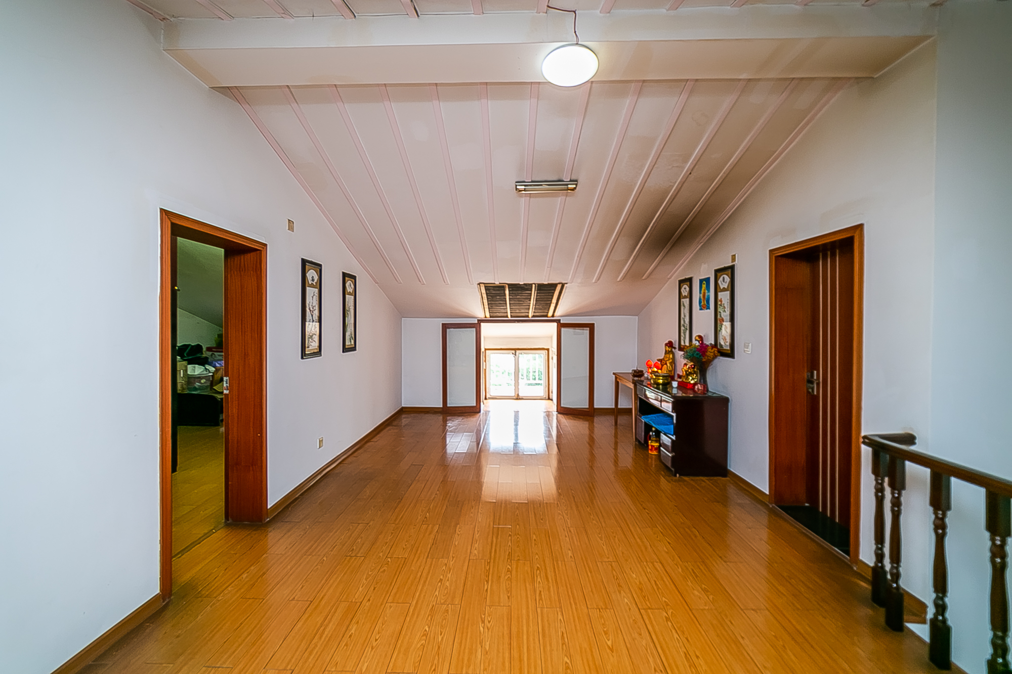 富绿新村 6室2厅3卫 65.0万 富绿新村 6室2厅3卫 65.0万客厅