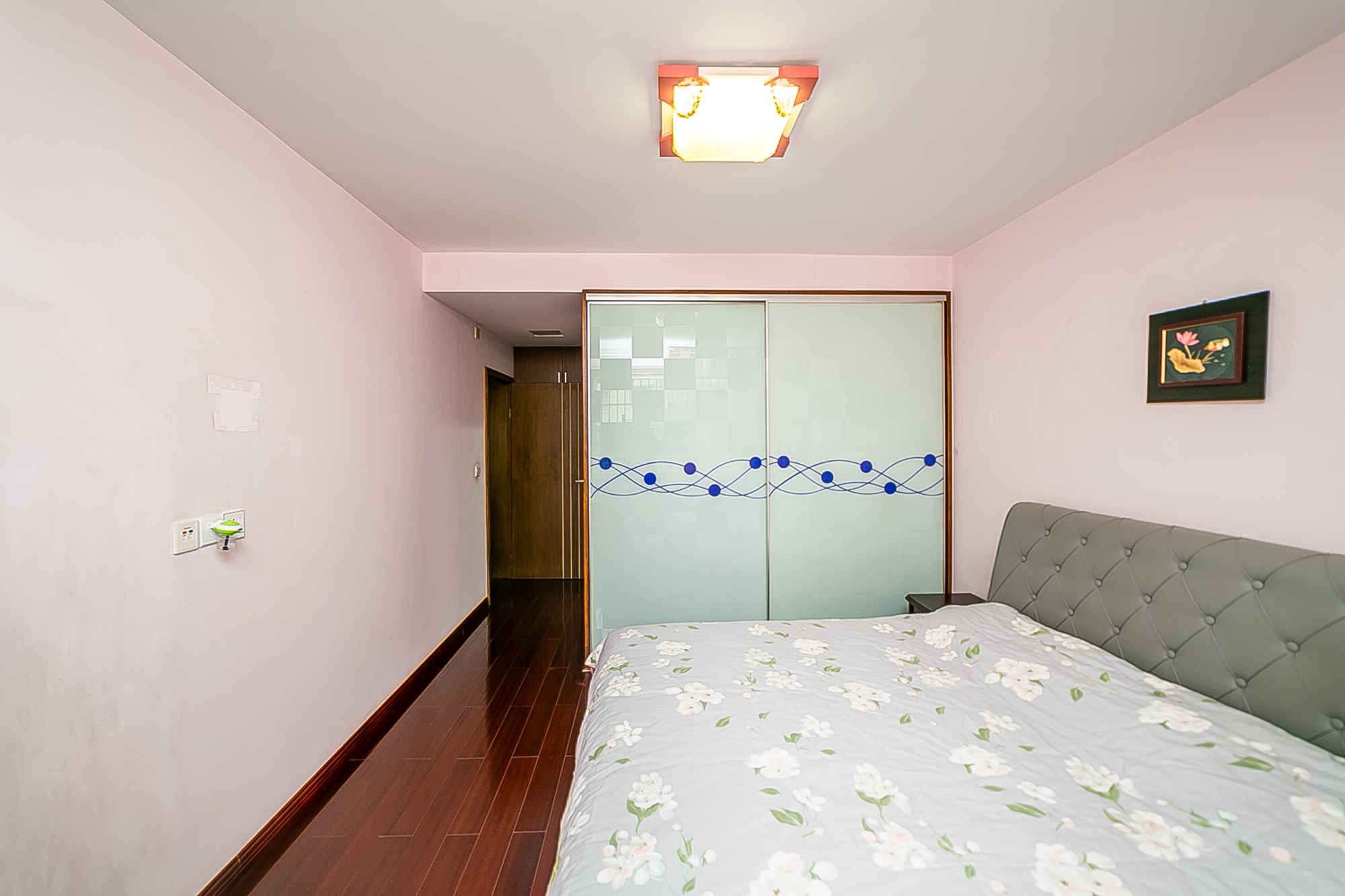 富绿新村 6室2厅3卫 65.0万 富绿新村 6室2厅3卫 65.0万卧室