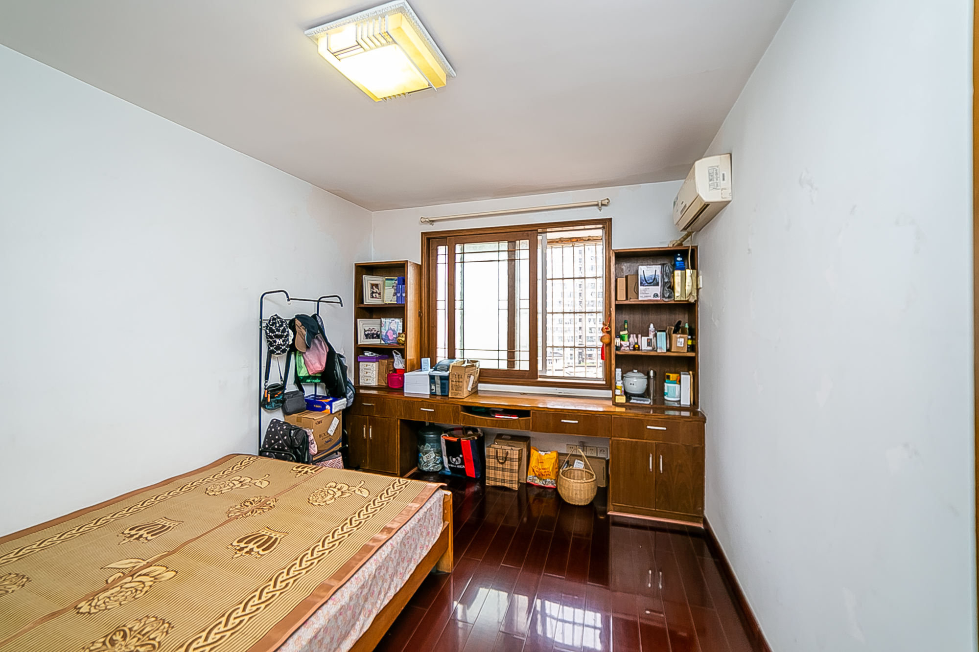 富绿新村 6室2厅3卫 65.0万 富绿新村 6室2厅3卫 65.0万卧室