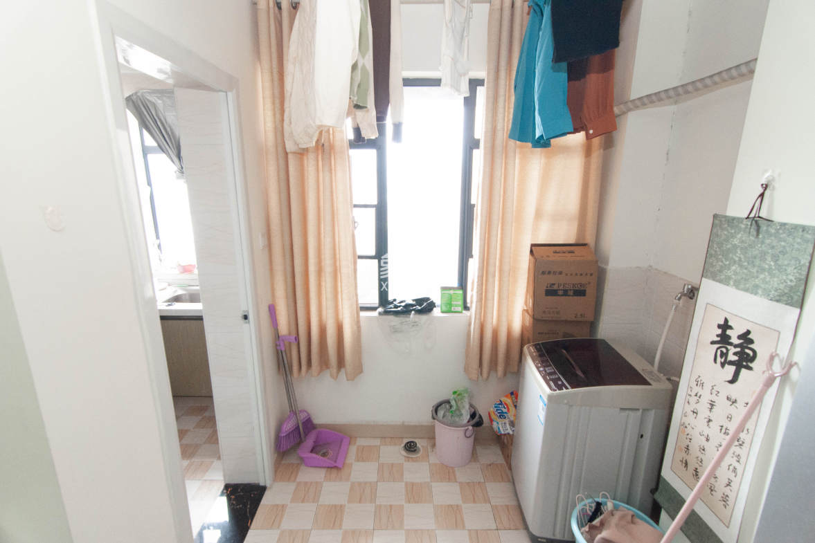 西子湖畔沃府 1室1厅1卫 28.0万 西子湖畔沃府 1室1厅1卫 28.0万其他