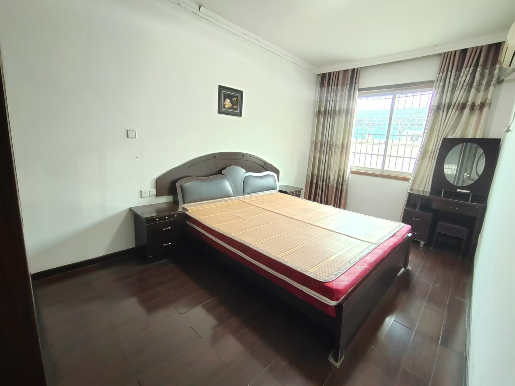 泰苑小区 2室1厅1卫 24.0万 泰苑小区 2室1厅1卫 24.0万室内图