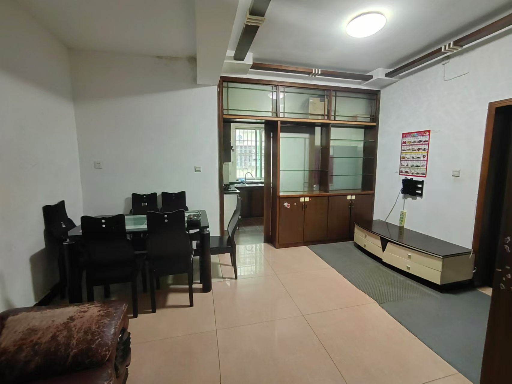 泰苑小区 2室1厅1卫 26.0万 泰苑小区 2室1厅1卫 26.0万室内图