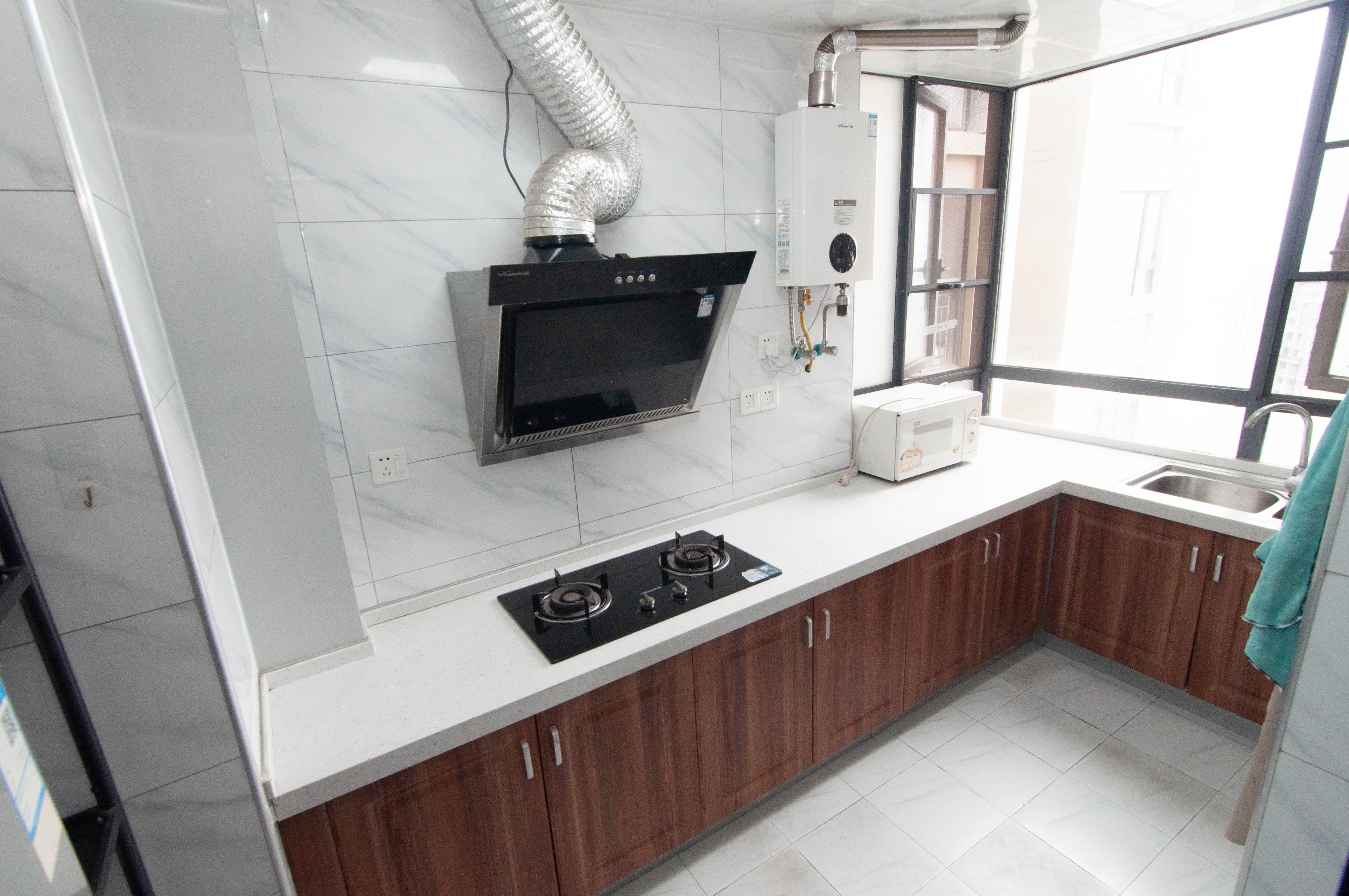 中建梅溪湖中心  3室2厅2卫    138.0万 中建梅溪湖中心  3室2厅2卫    138.0万厨房