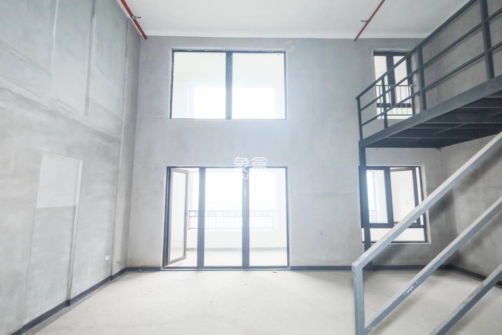 建发央著  4室2厅2卫   276.00万