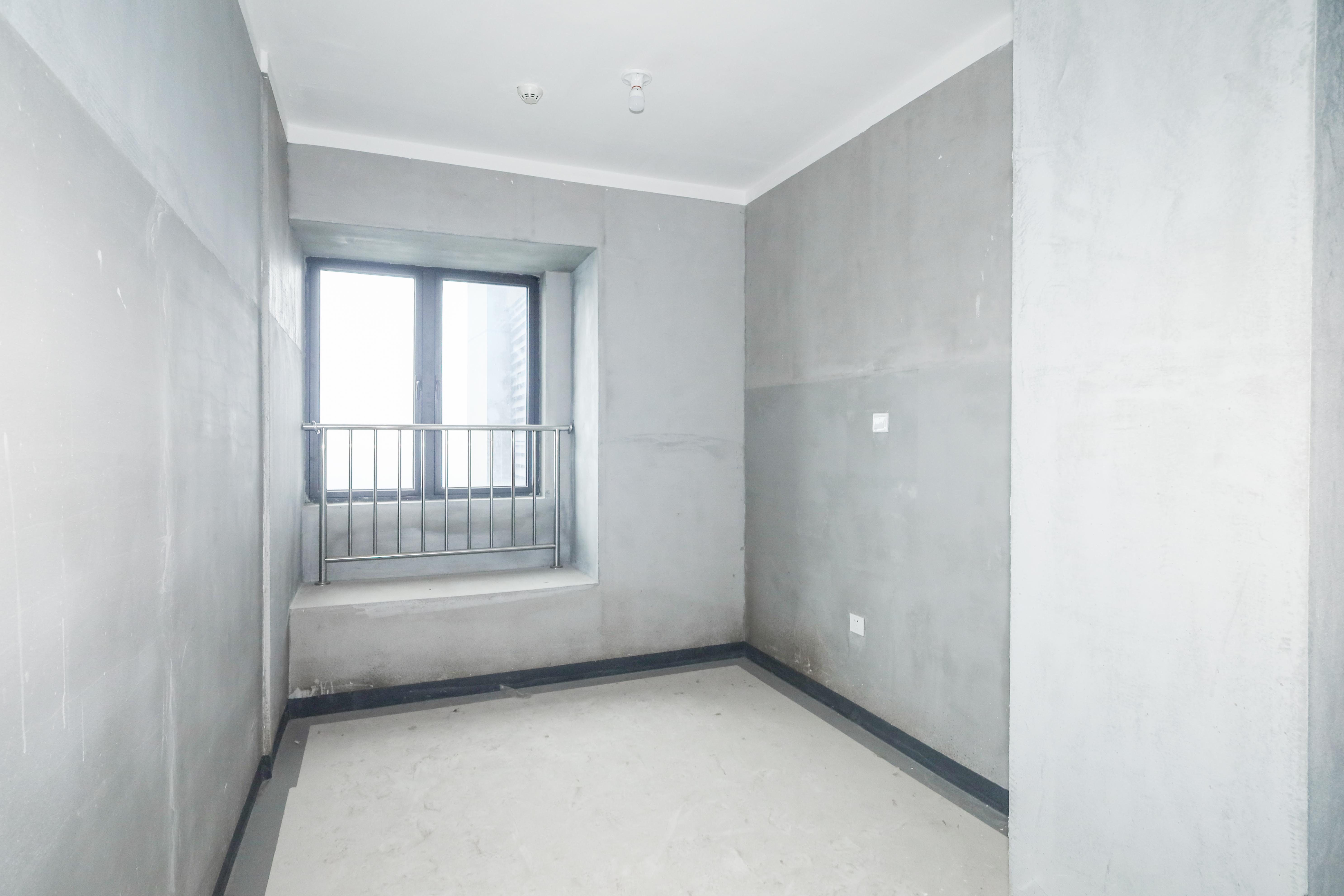建发央著  4室2厅2卫   276.00万卧室