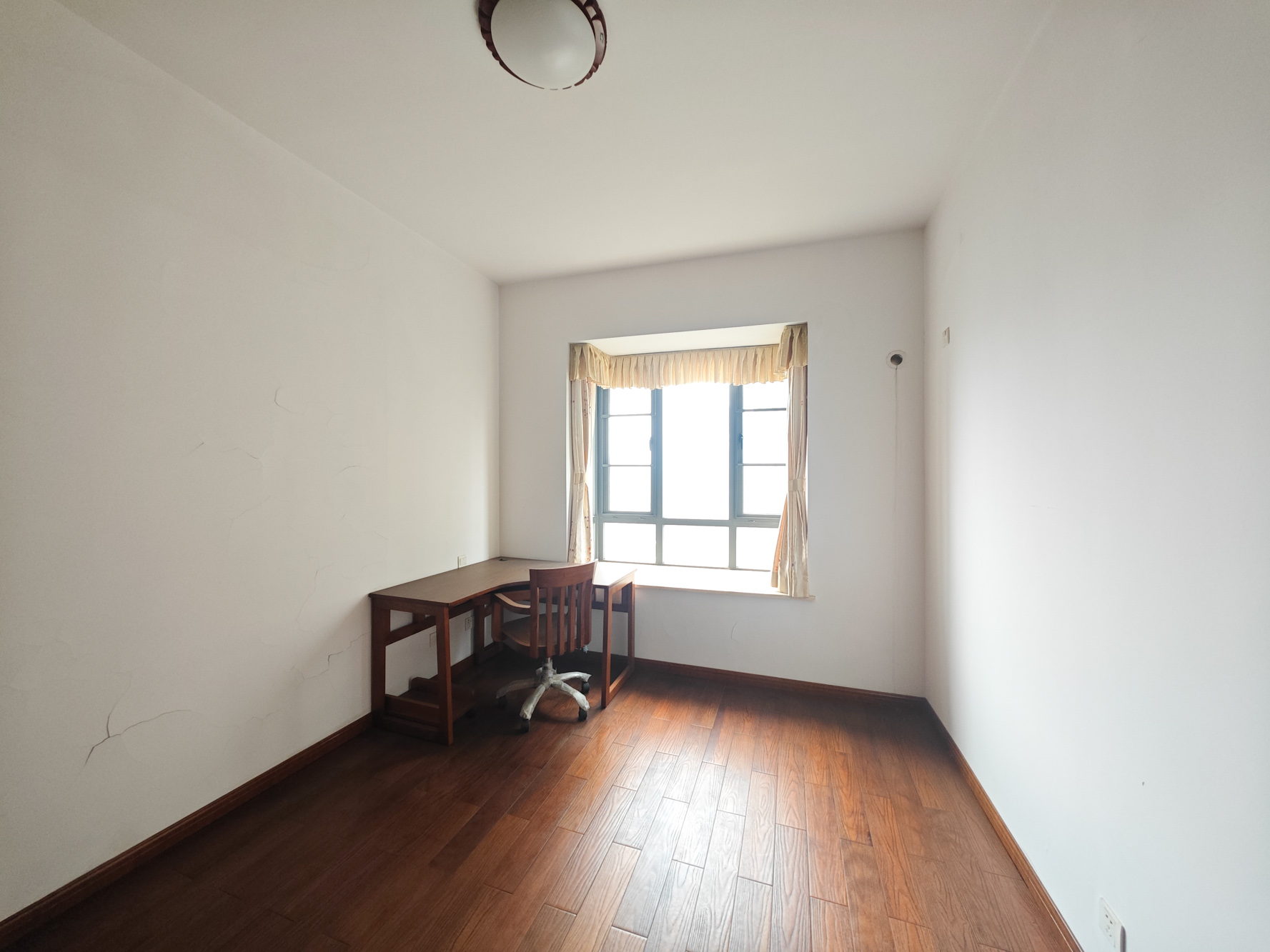 颐和佳园 3室2厅2卫 120.0万 颐和佳园 3室2厅2卫 120.0万卧室