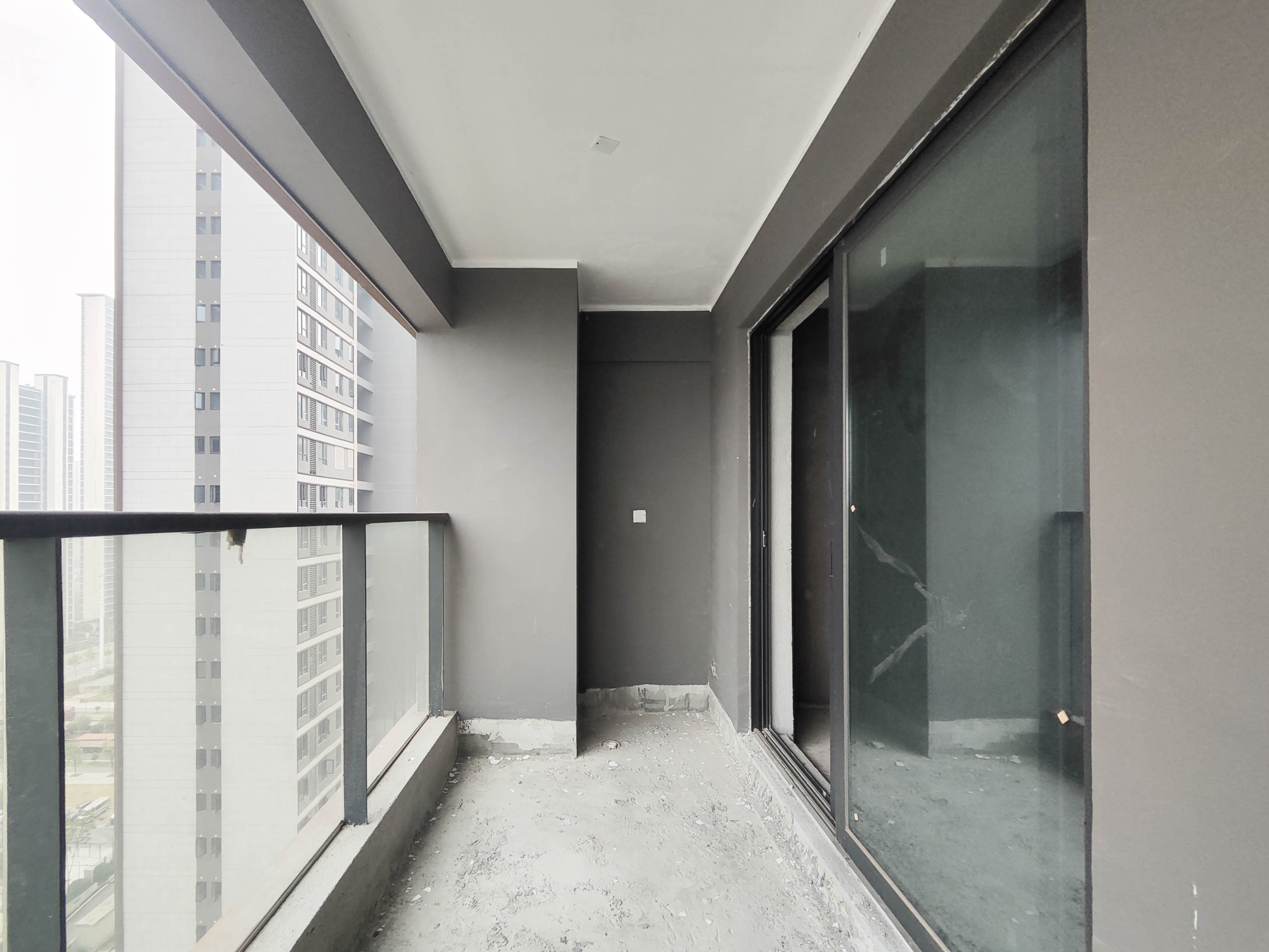 融创会展上东区  3室2厅2卫    109.0万 融创会展上东区  3室2厅2卫    109.0万阳台